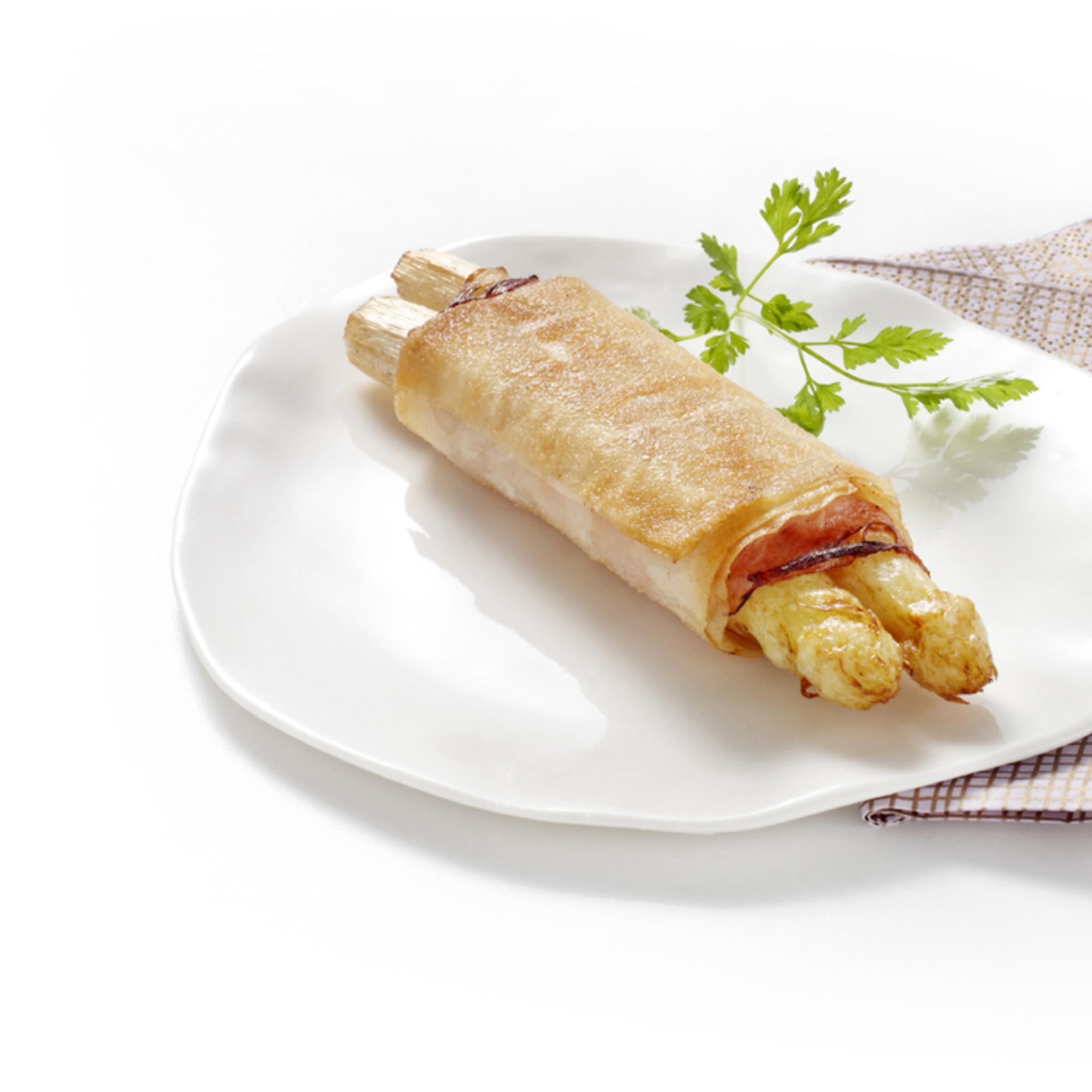 Filodeegrolletjes met witte asperges