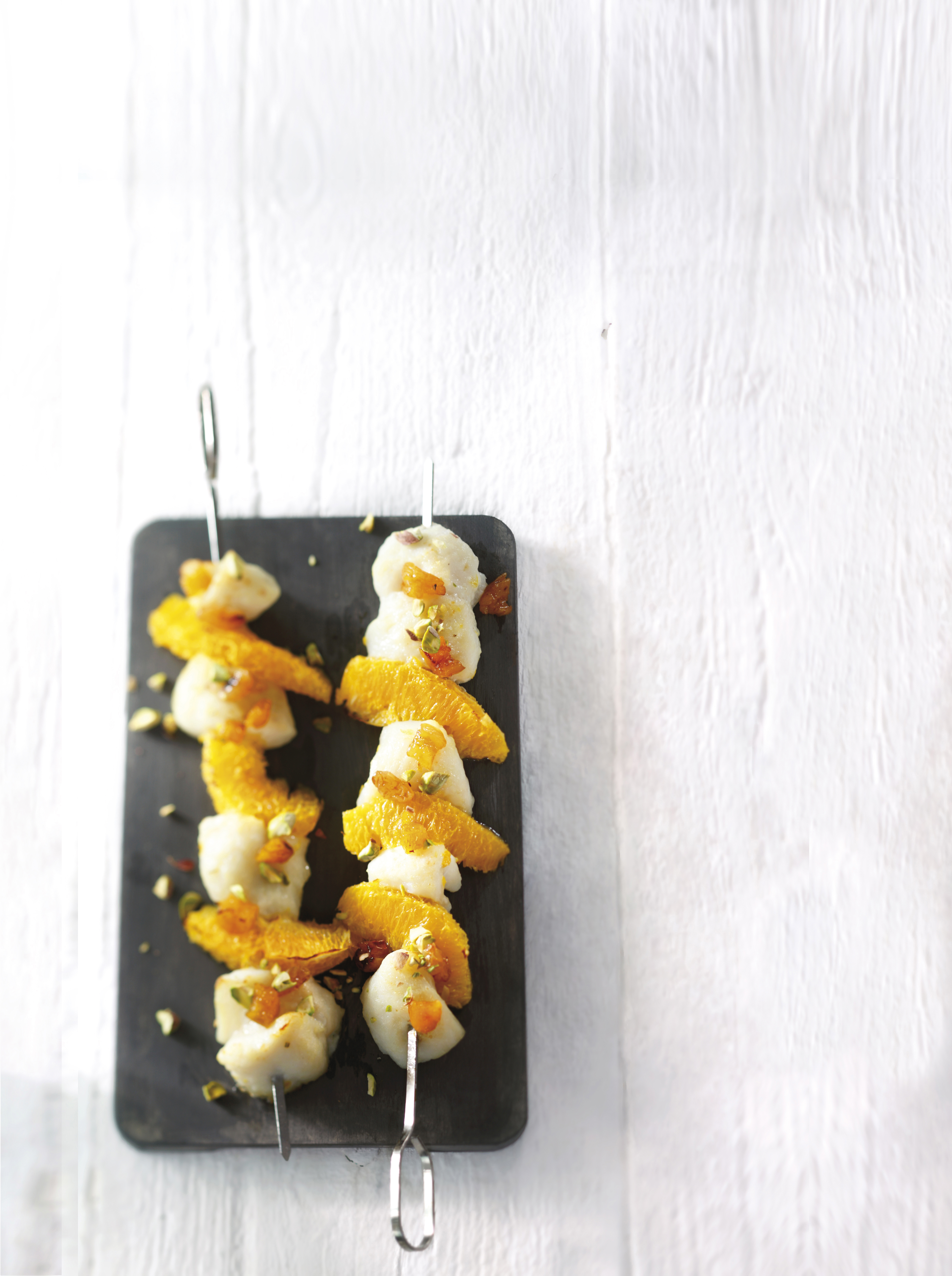 Witvisspies met sinaasappel, abrikozen en rozijnen