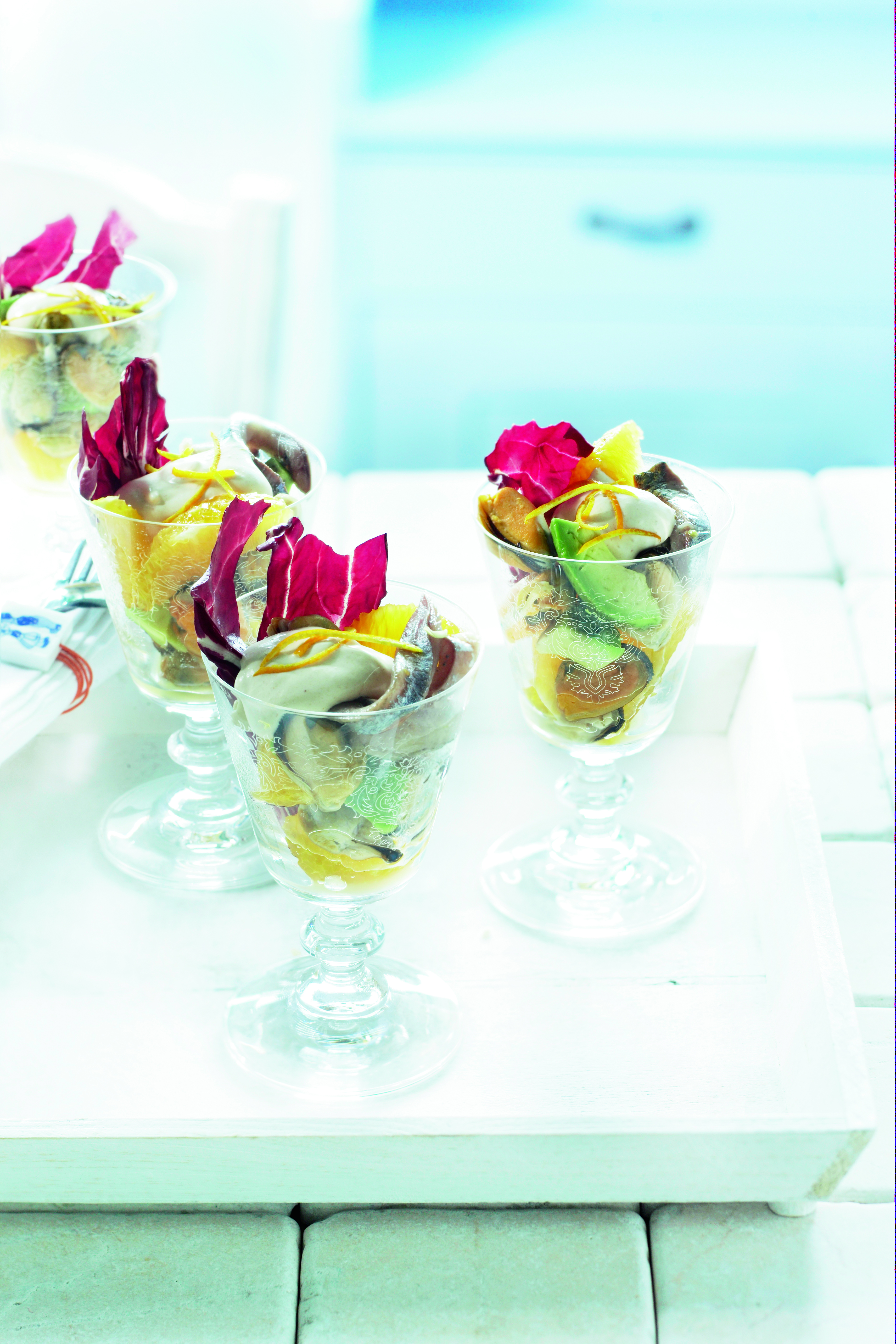 Mossel-maatjescocktail met sinaasappel en avocado