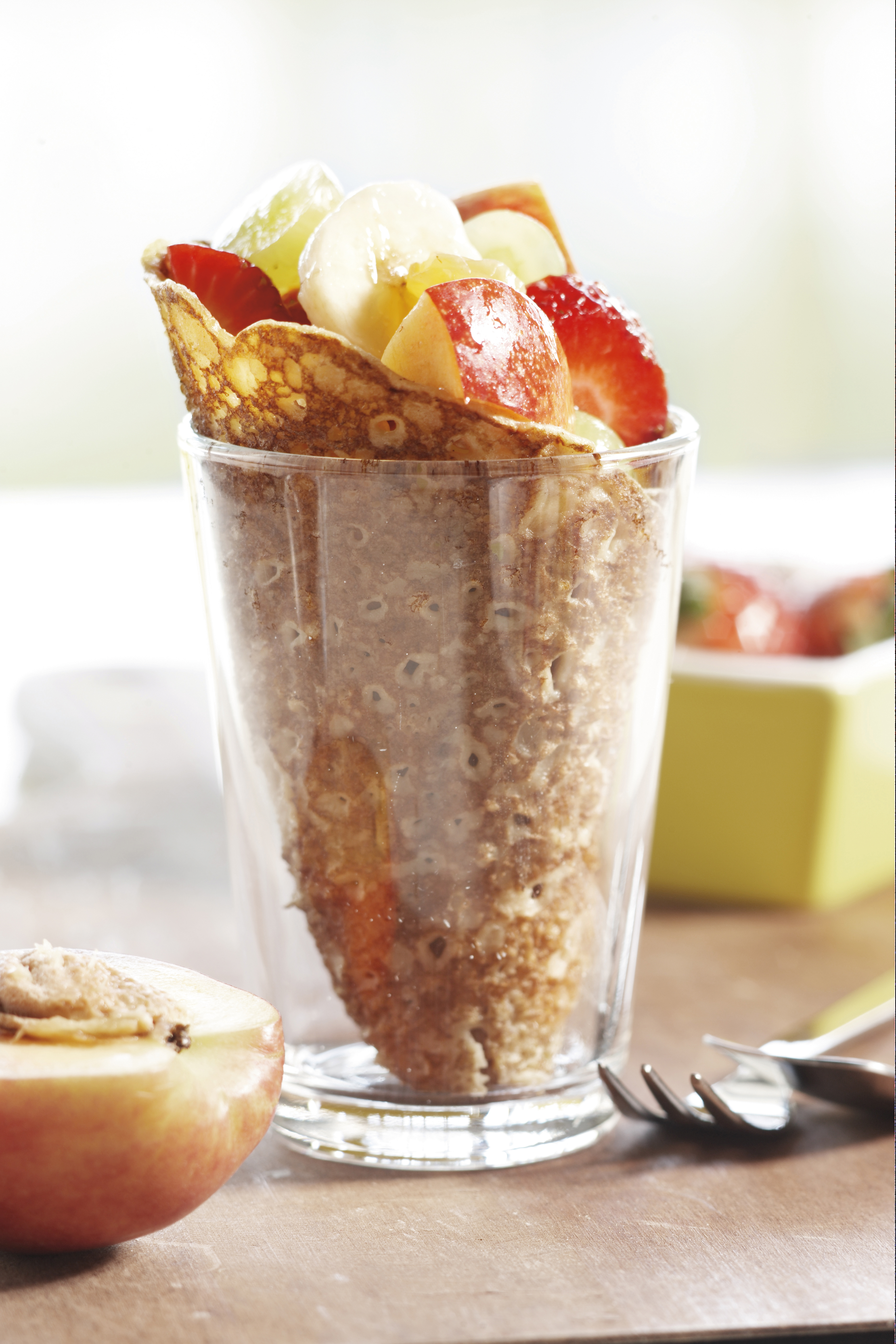 Wrapper met bonte fruitsalade