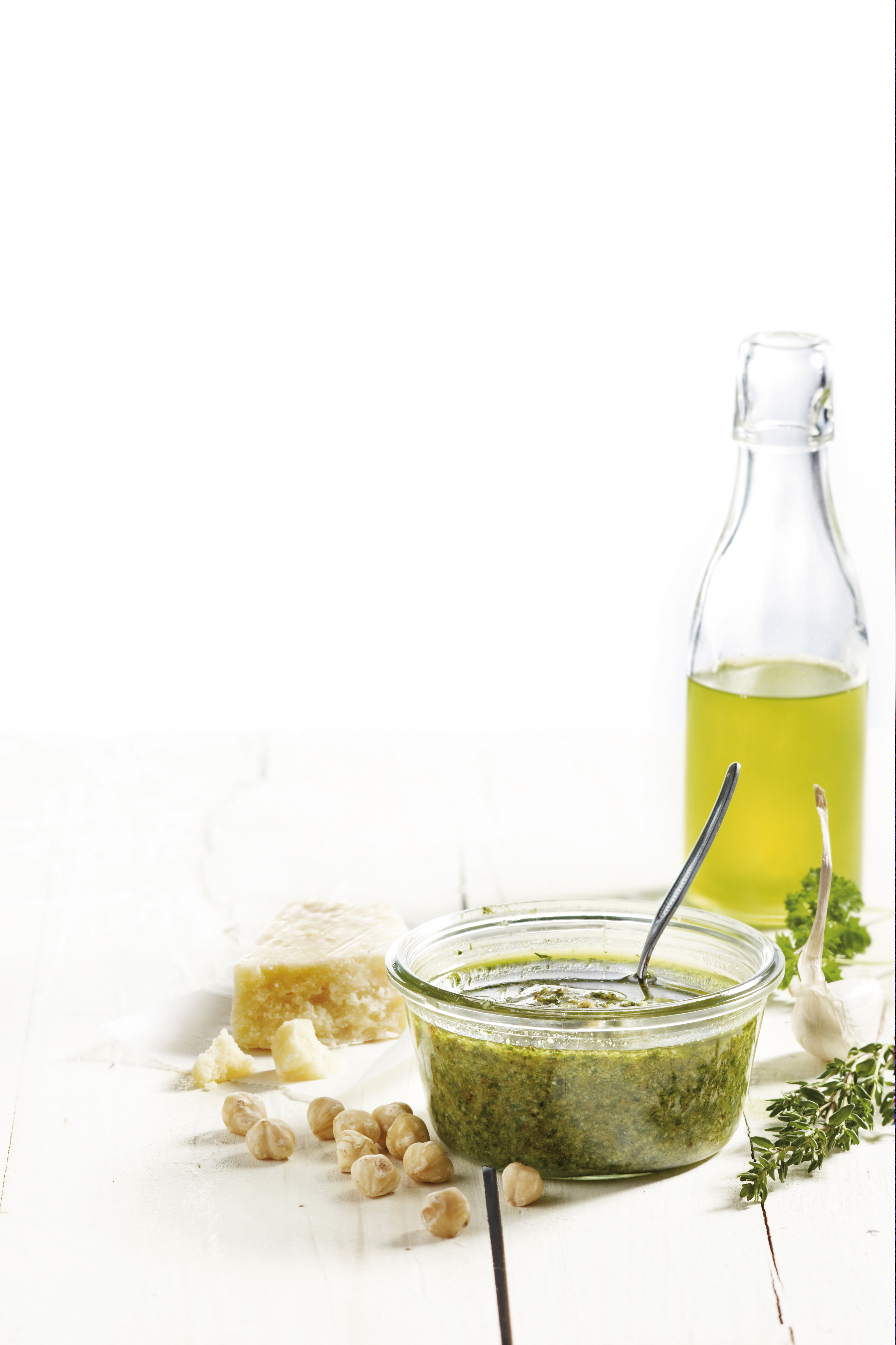 Peterselie-tijm pesto met hazelnoten