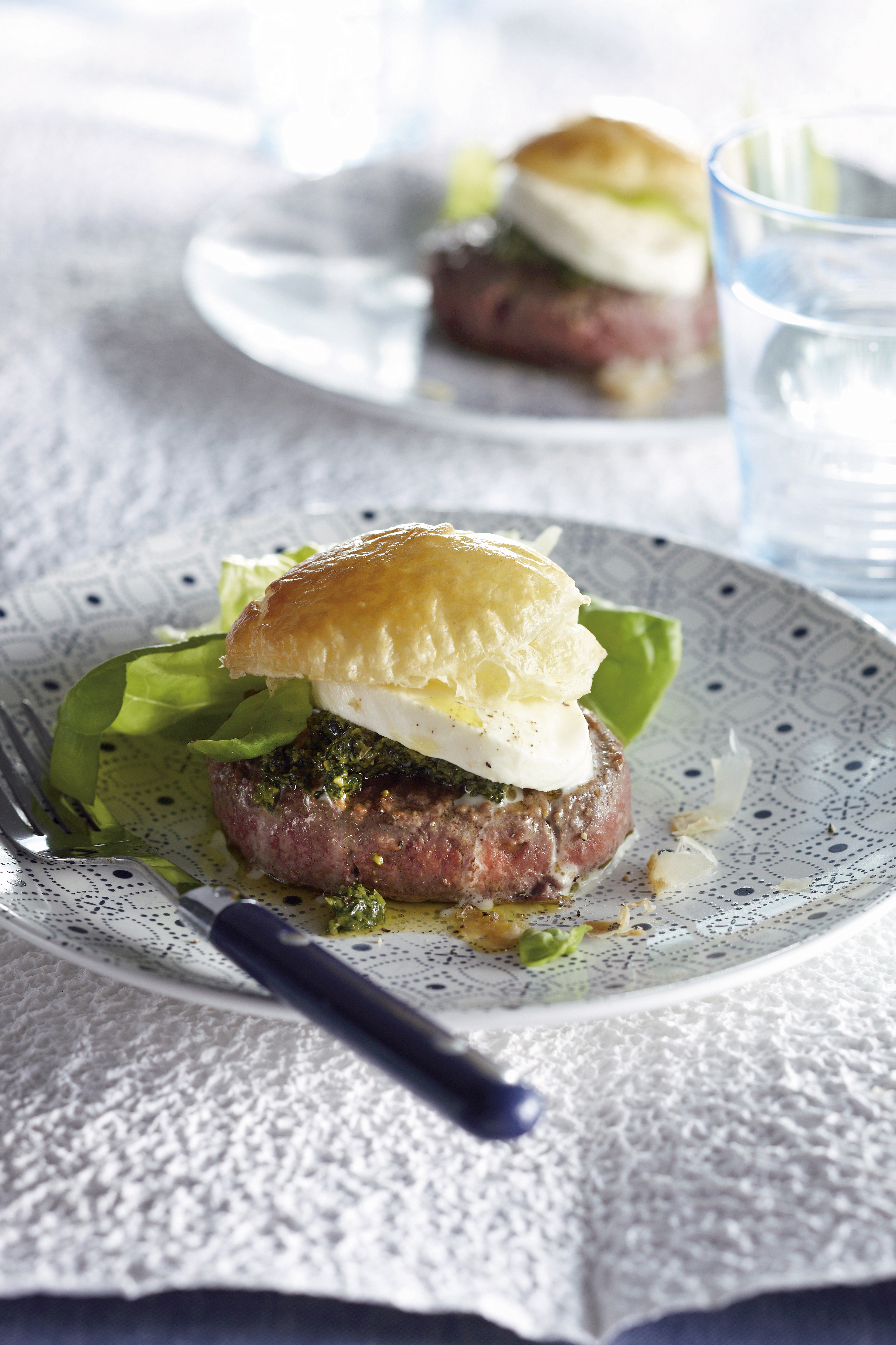 Tartaartje met bladerdeegdekseltje