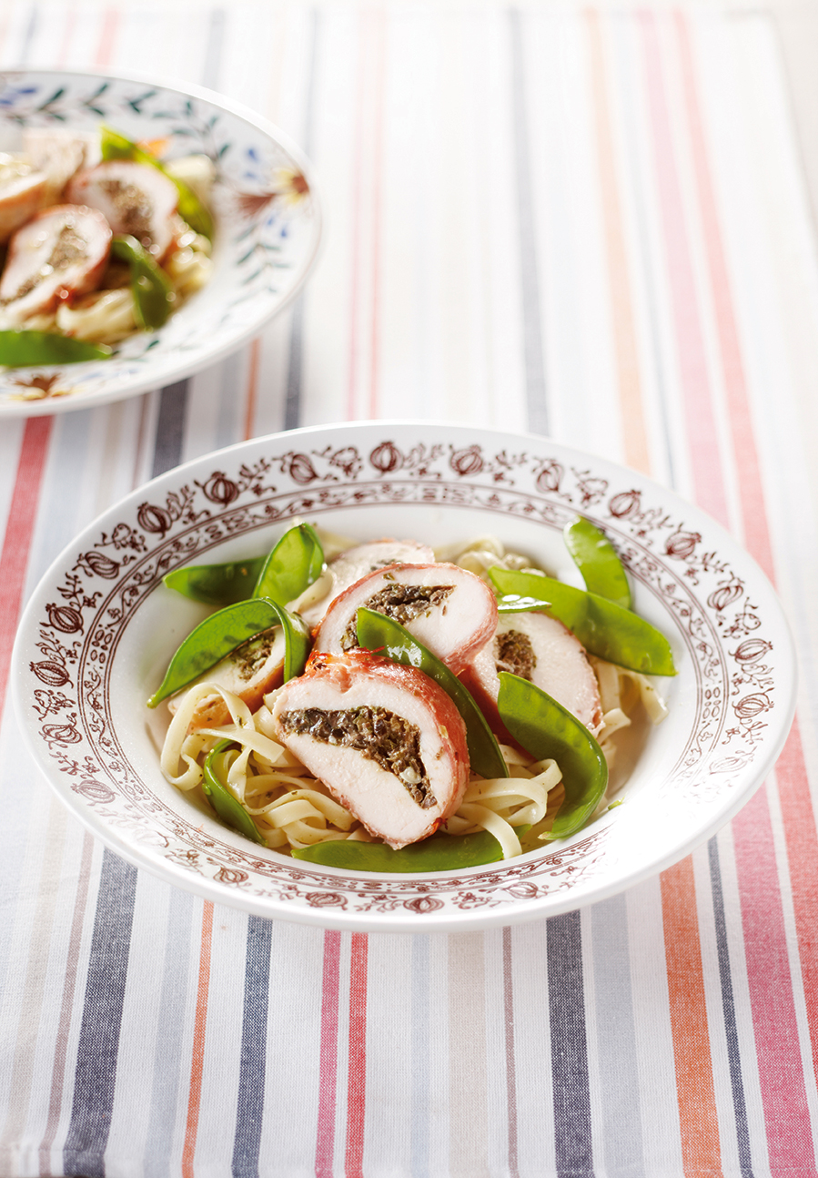 Kipfilet met tapenade en rauwe ham