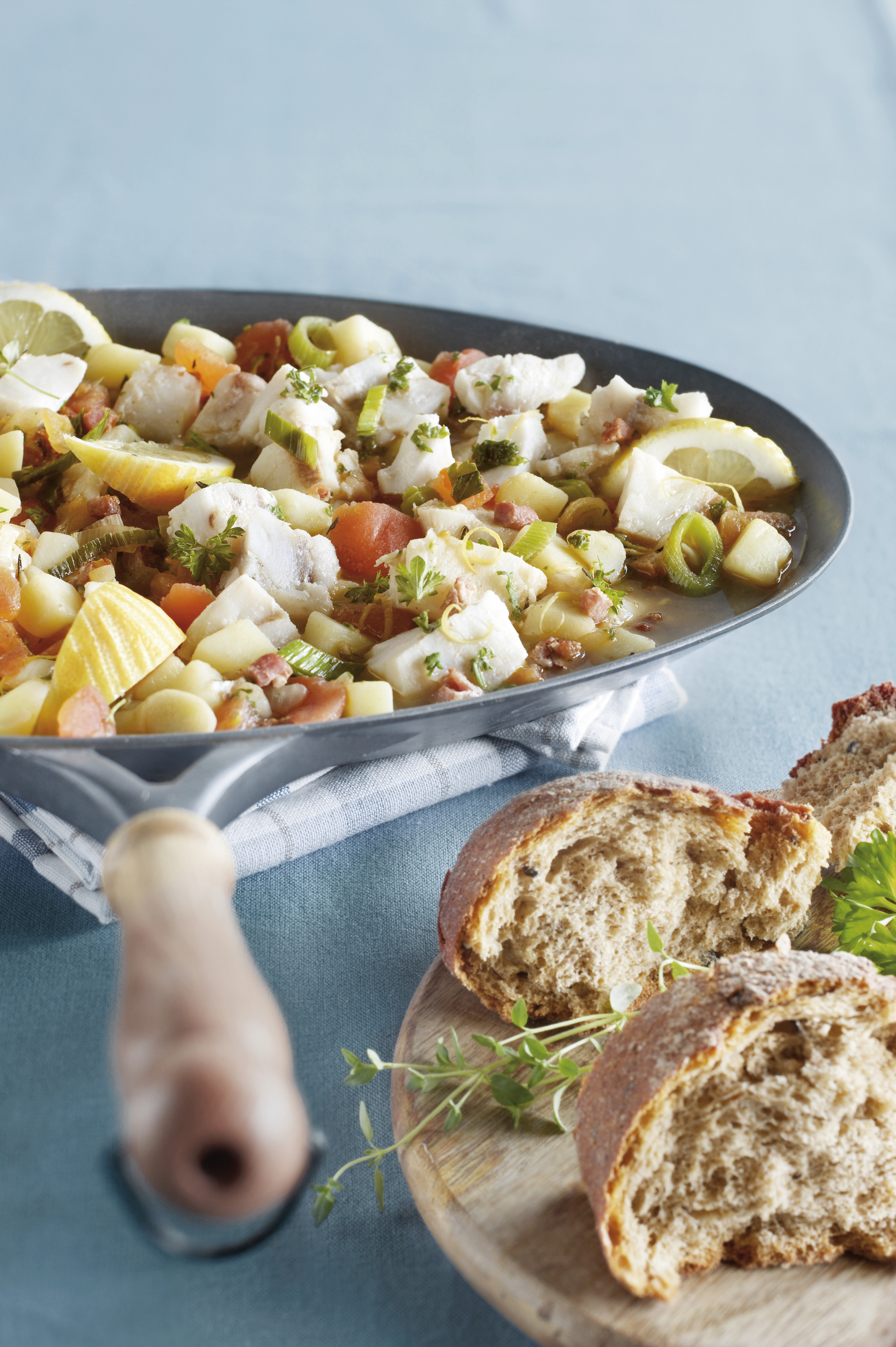 Vissersstoofpot met groene kruiden