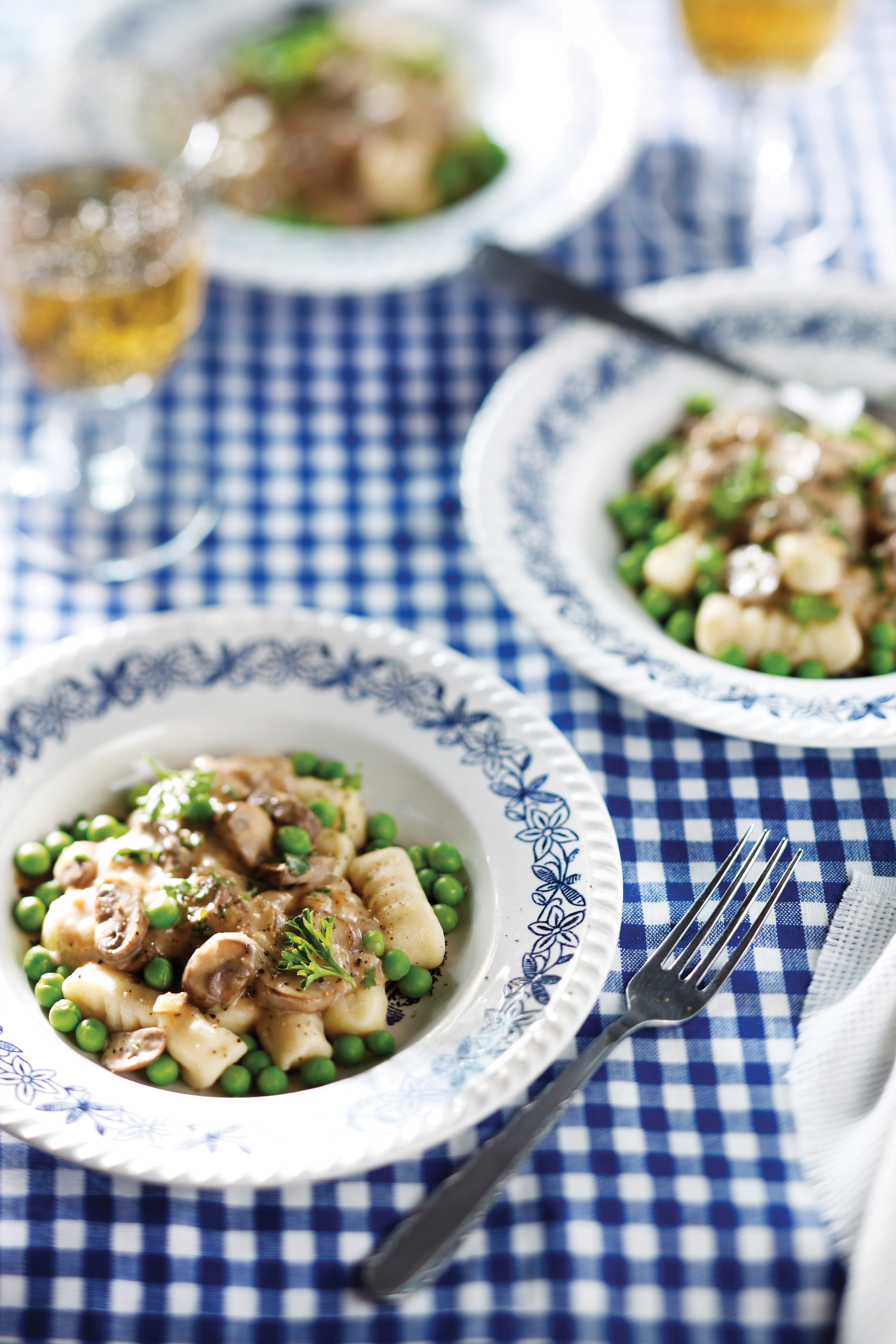Knödel in champignonsaus
