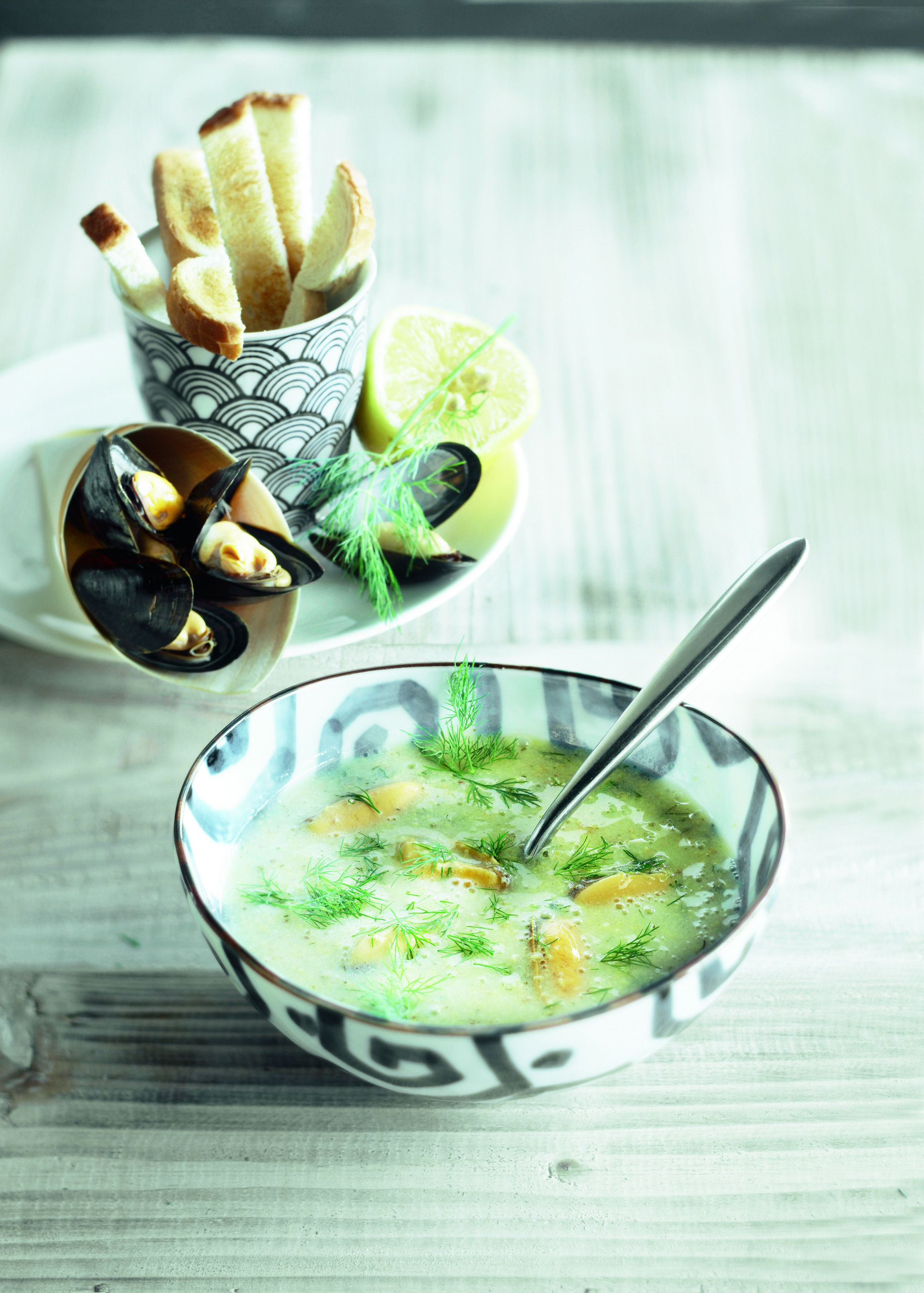 Mosselsoep met dille en mosterd