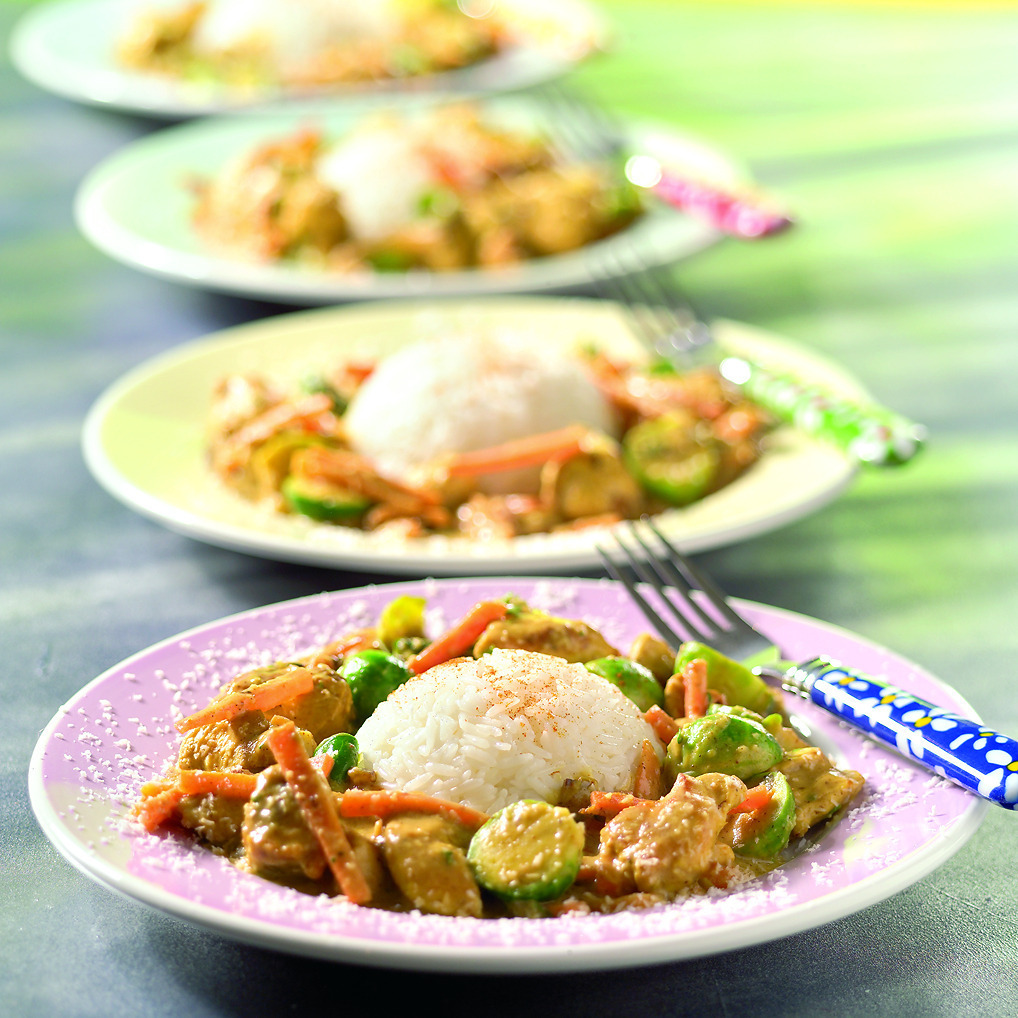 Curry van kip en spruitjes