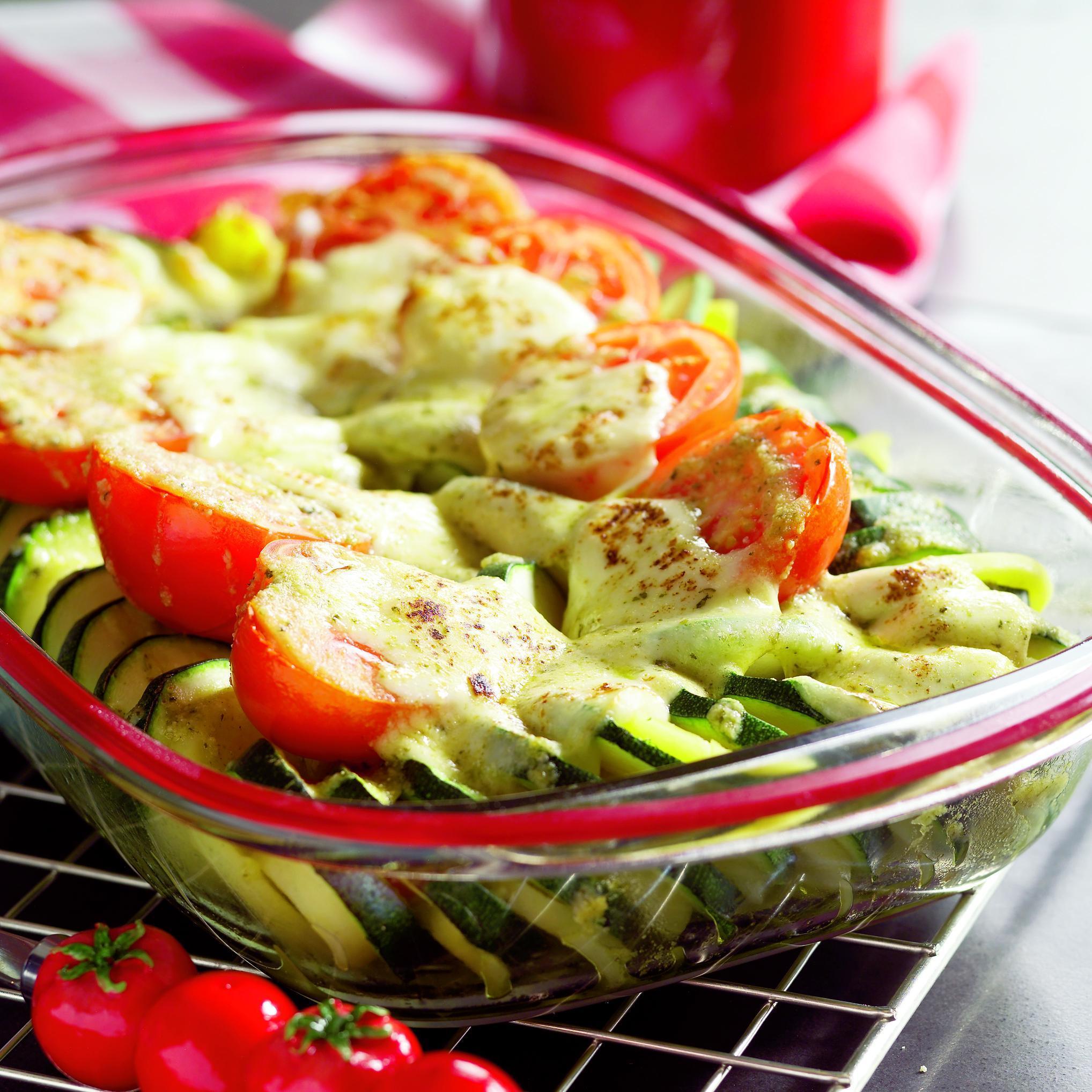 Courgetteschotel met tomaat en mozzarella