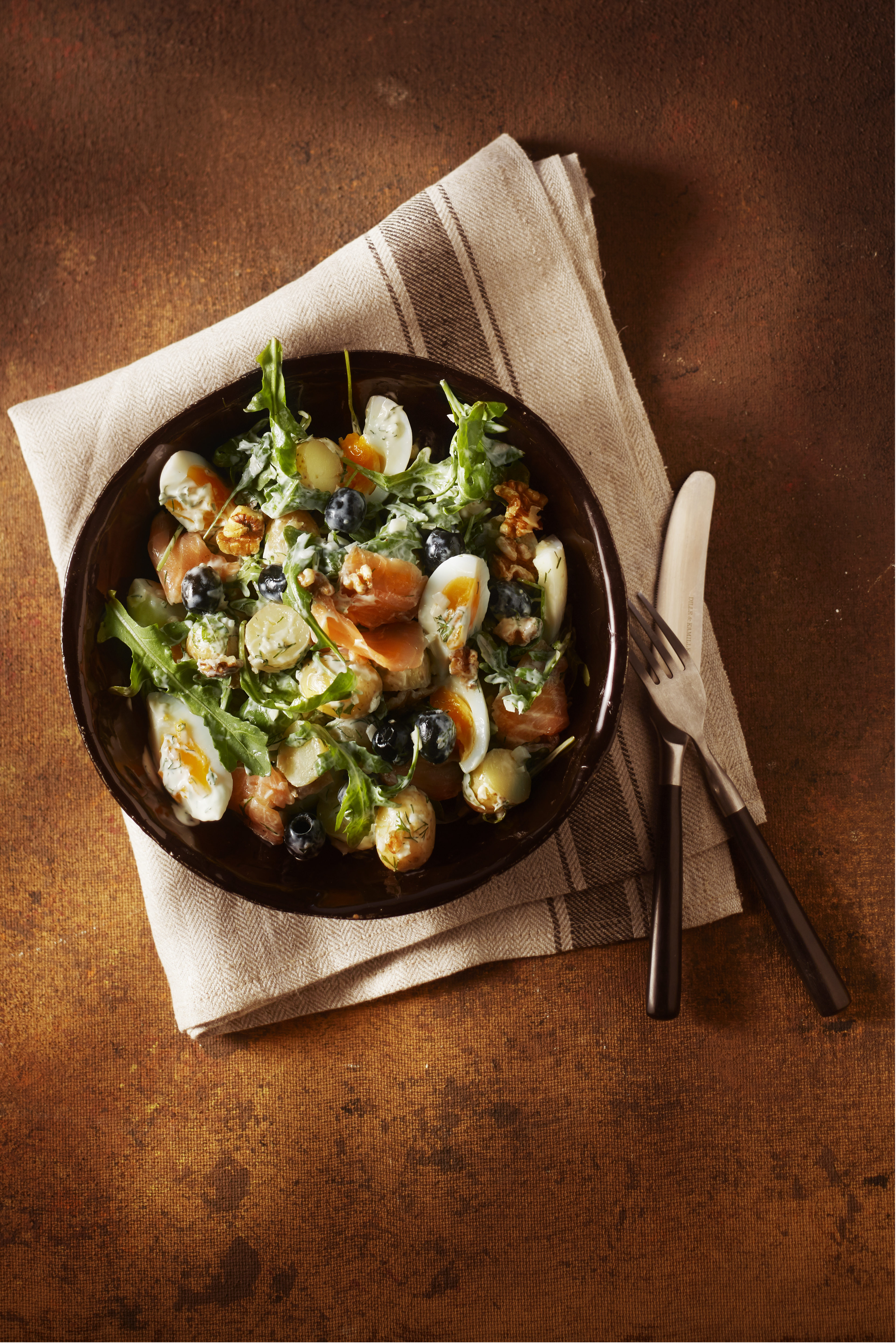 Krieltjessalade met zalm en ei