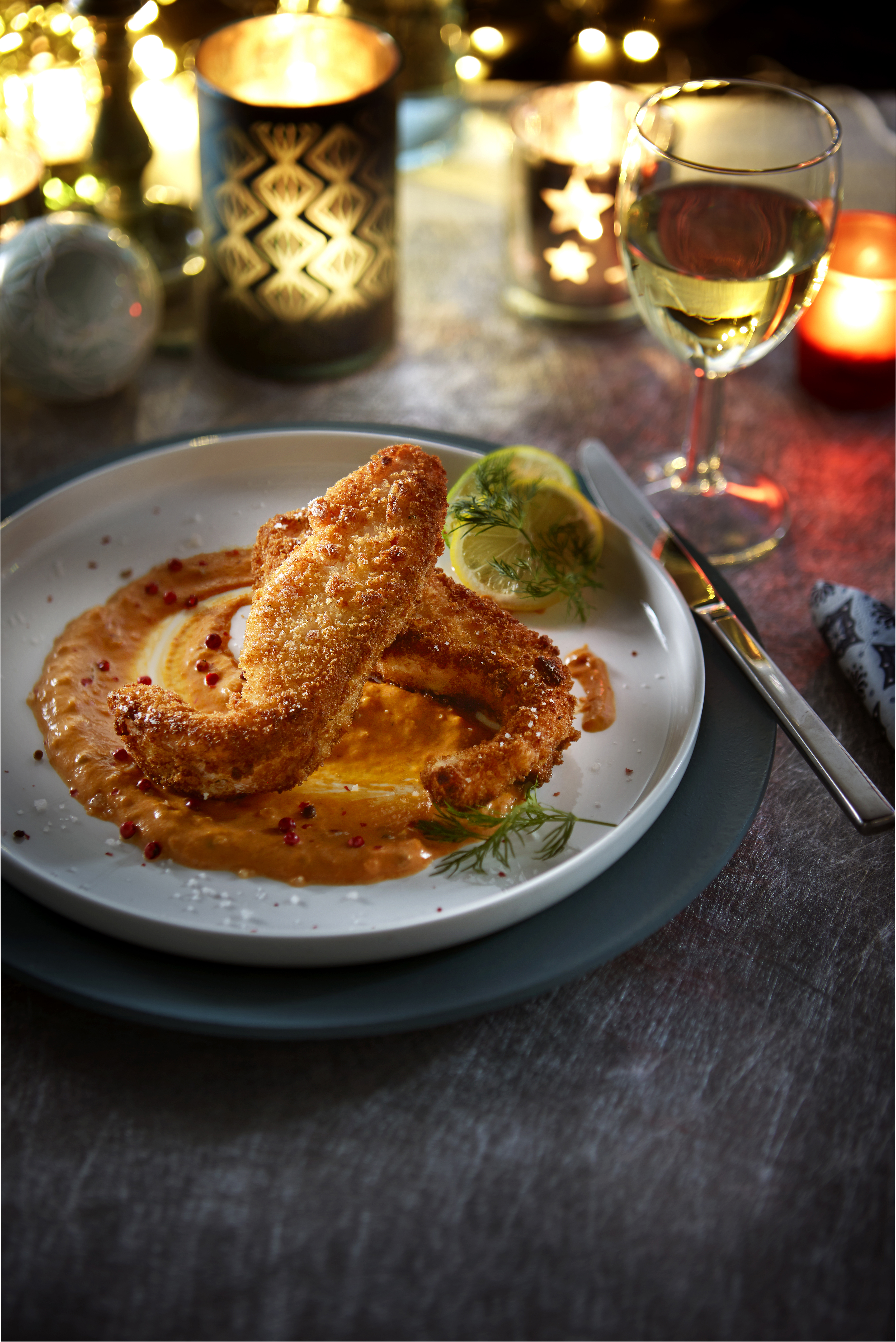 Gepaneerde zalm met pepersaus