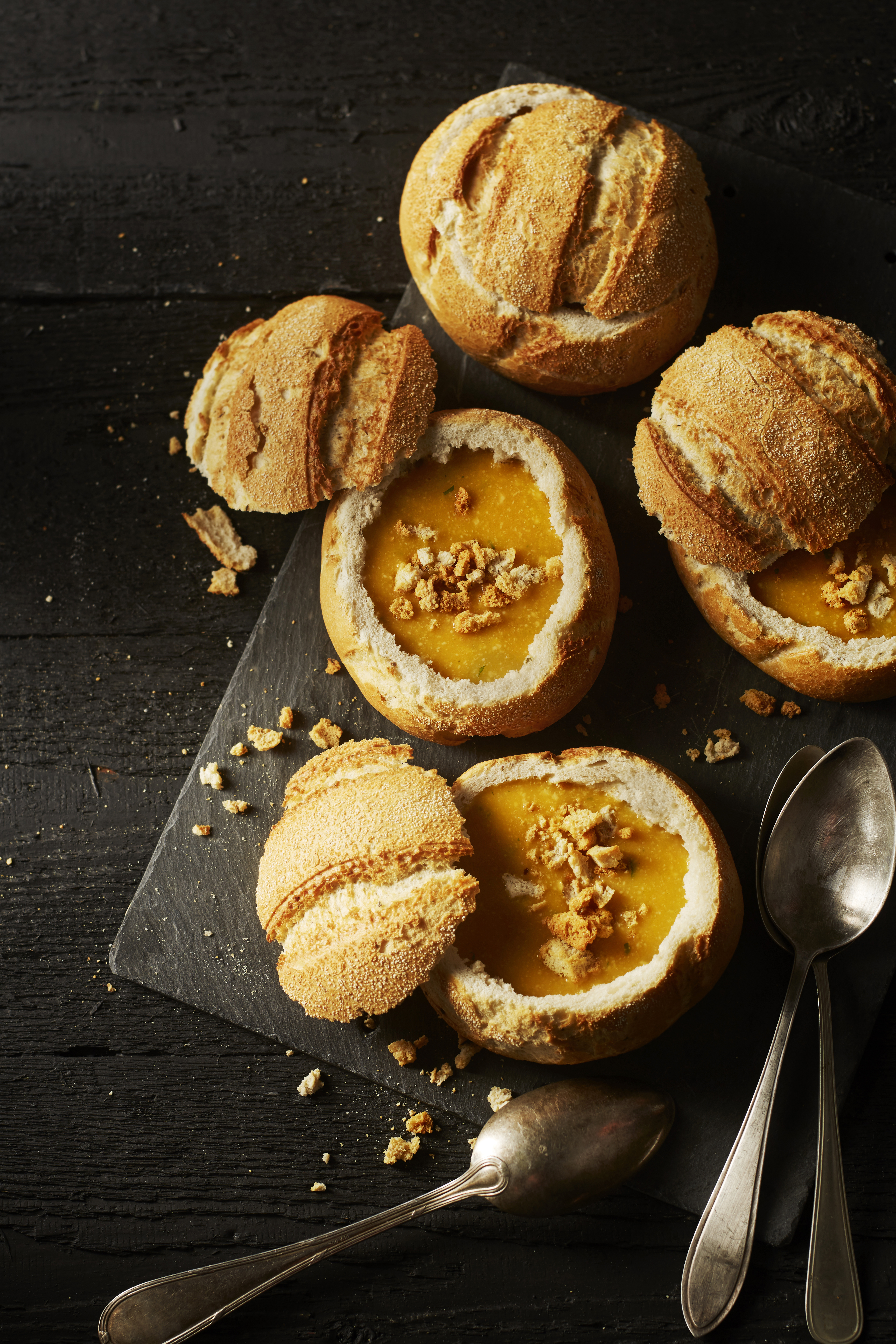 Kaassoep in broodbol