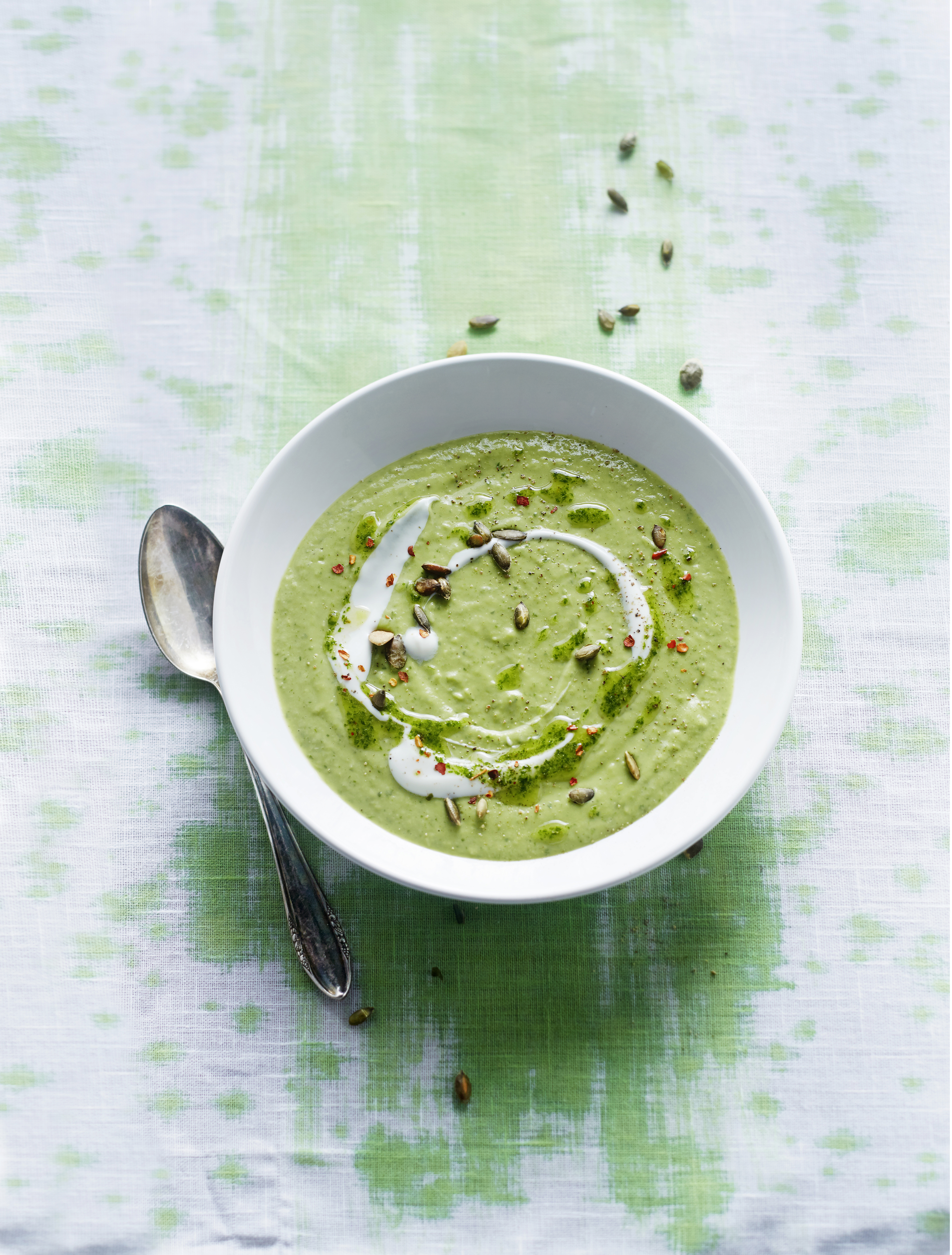 Avocadosoep met korianderolie