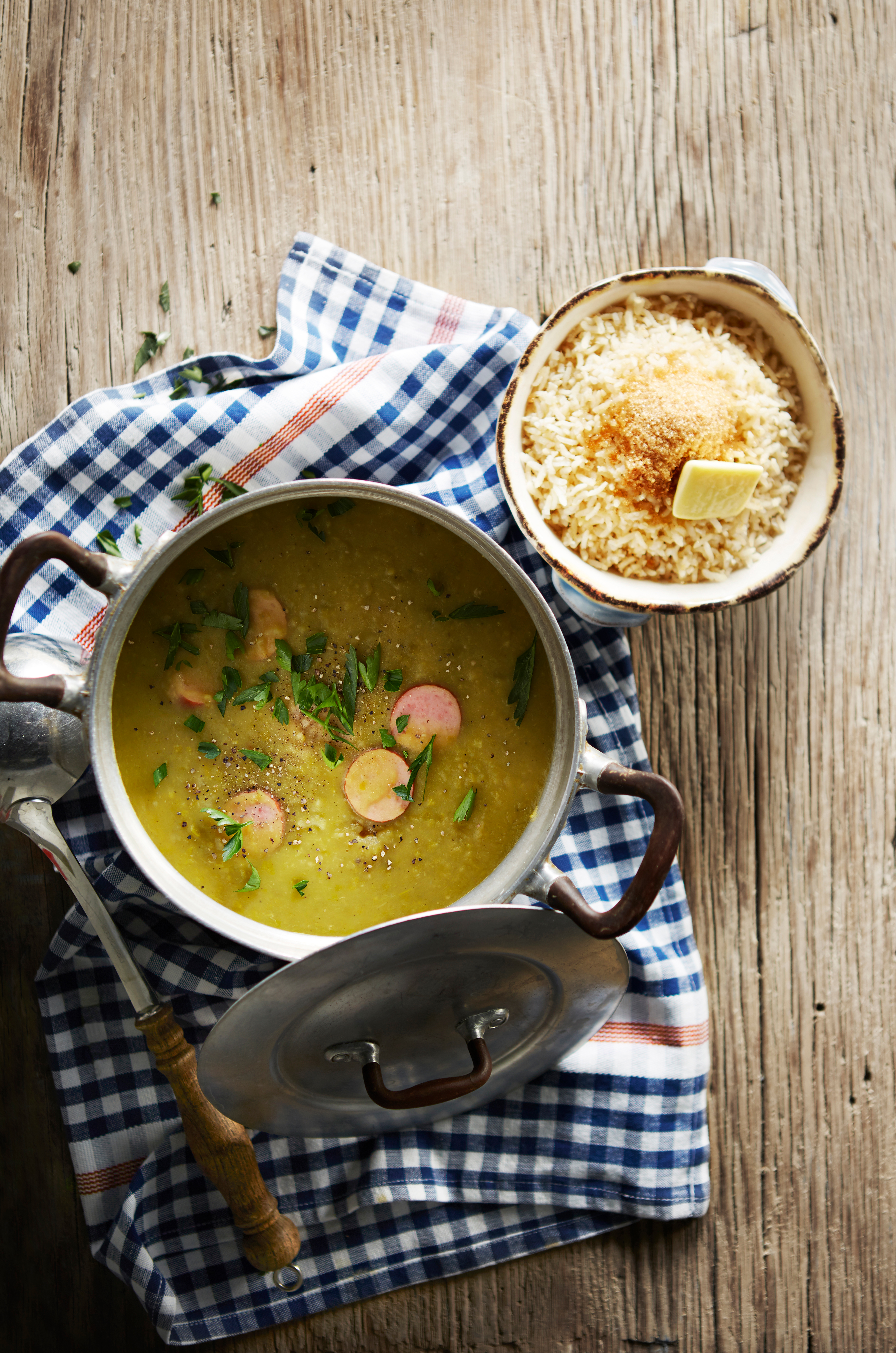 Erwtensoep en rijst met bruine suiker