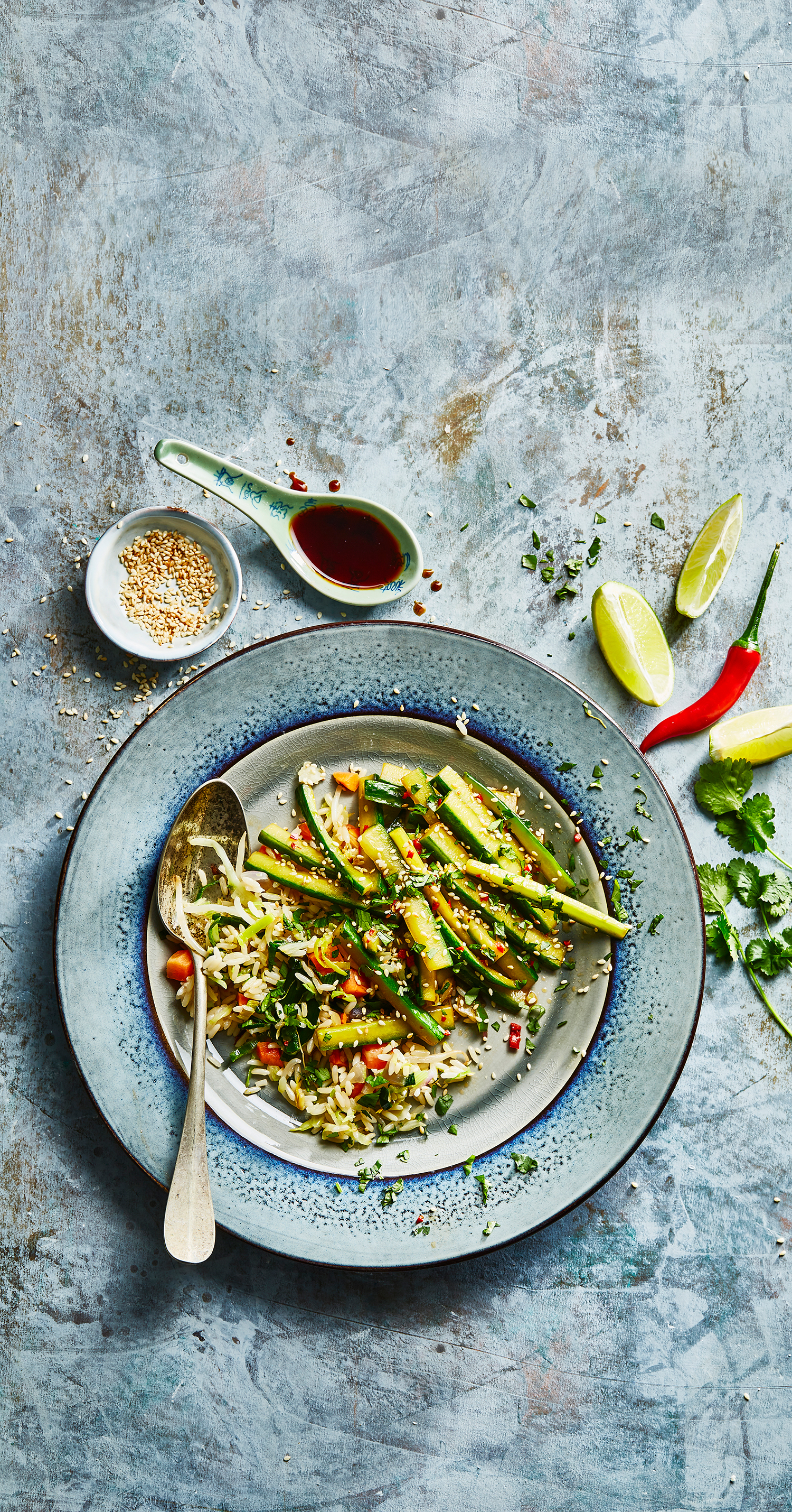 Pittige komkommer uit de wok