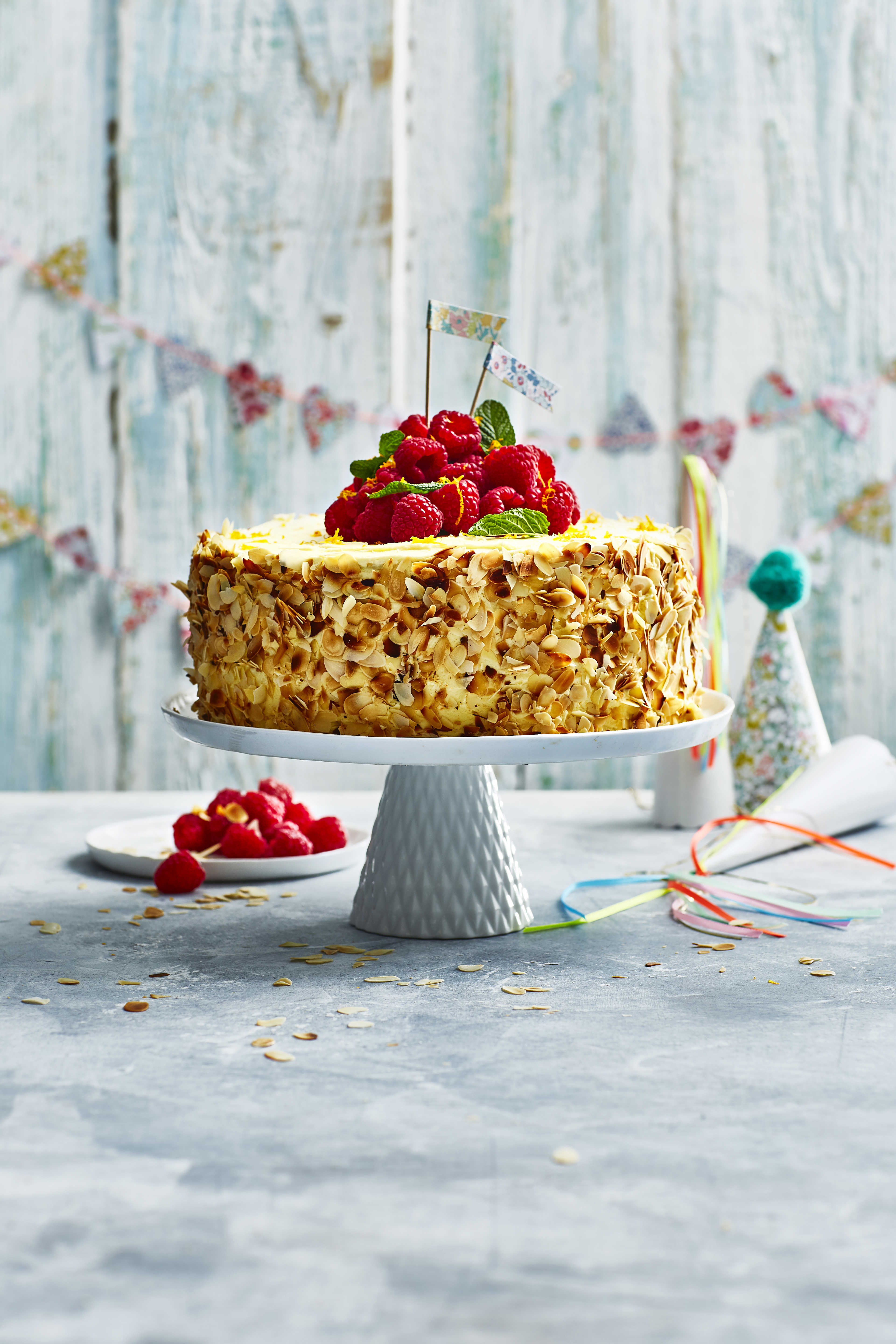 Frisse frambozentaart met amandel