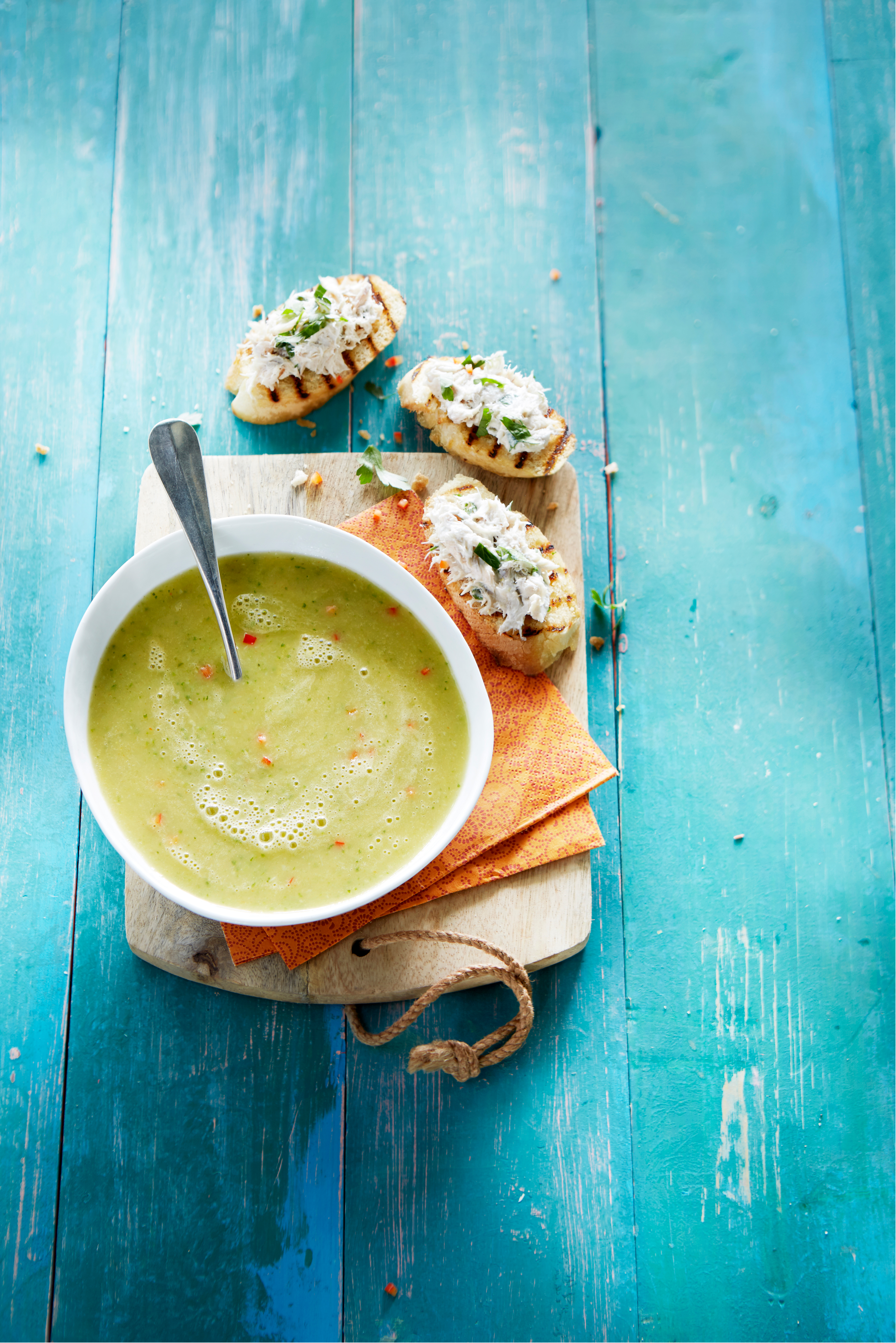 Courgettesoep met bruschetta en makreelrillette