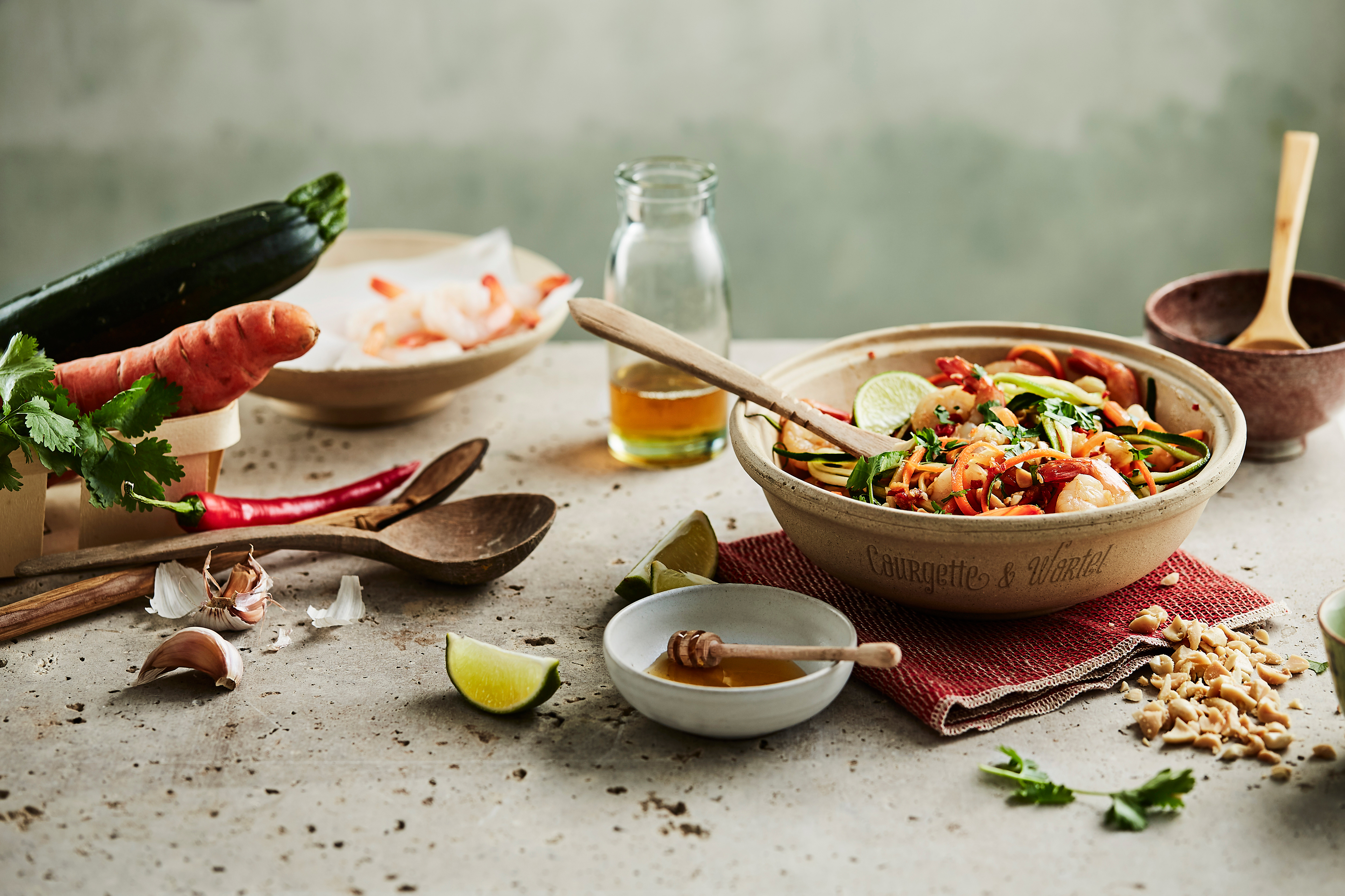 Pad thai van courgette en wortel