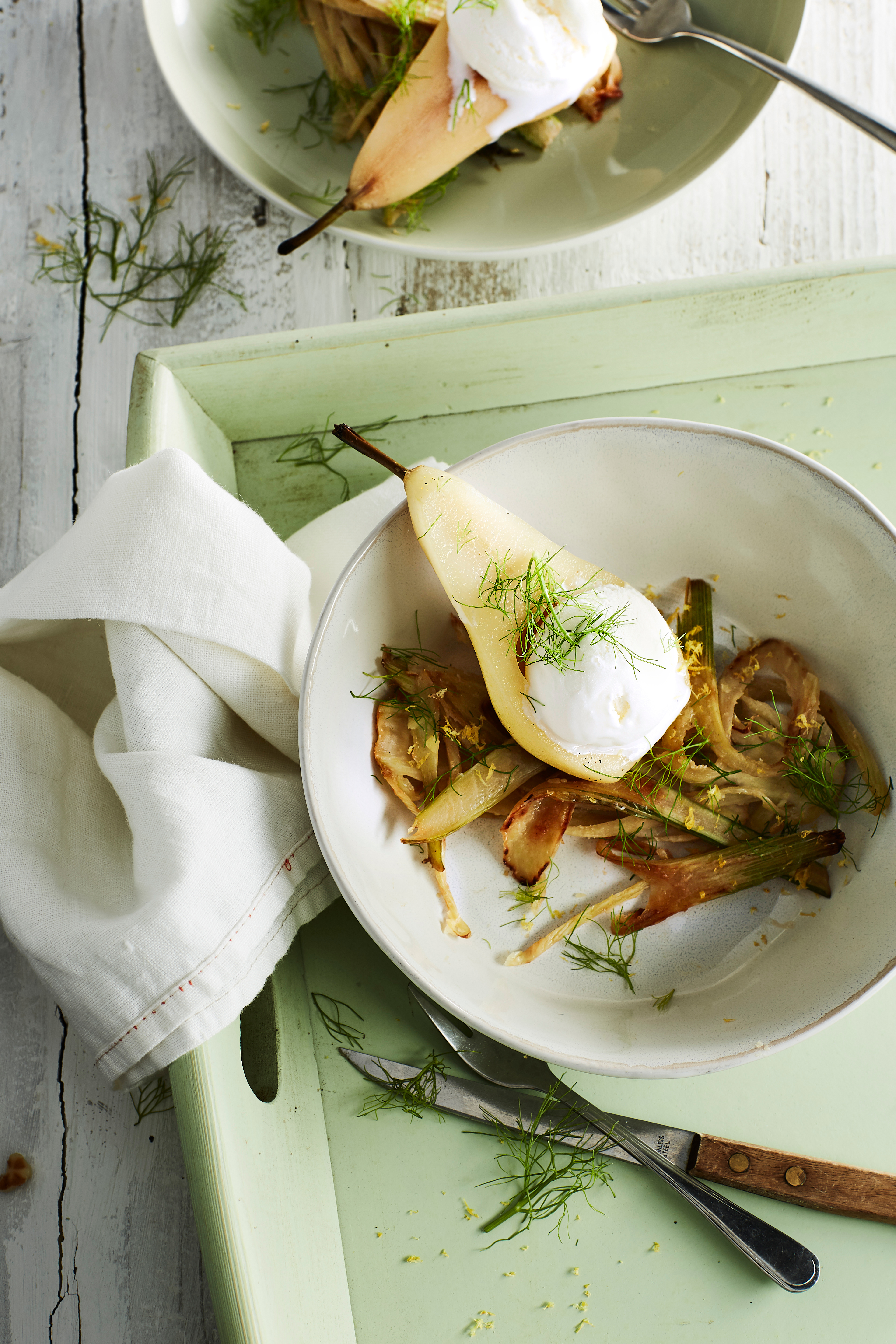 Gekarameliseerde venkel met peer en roomijs