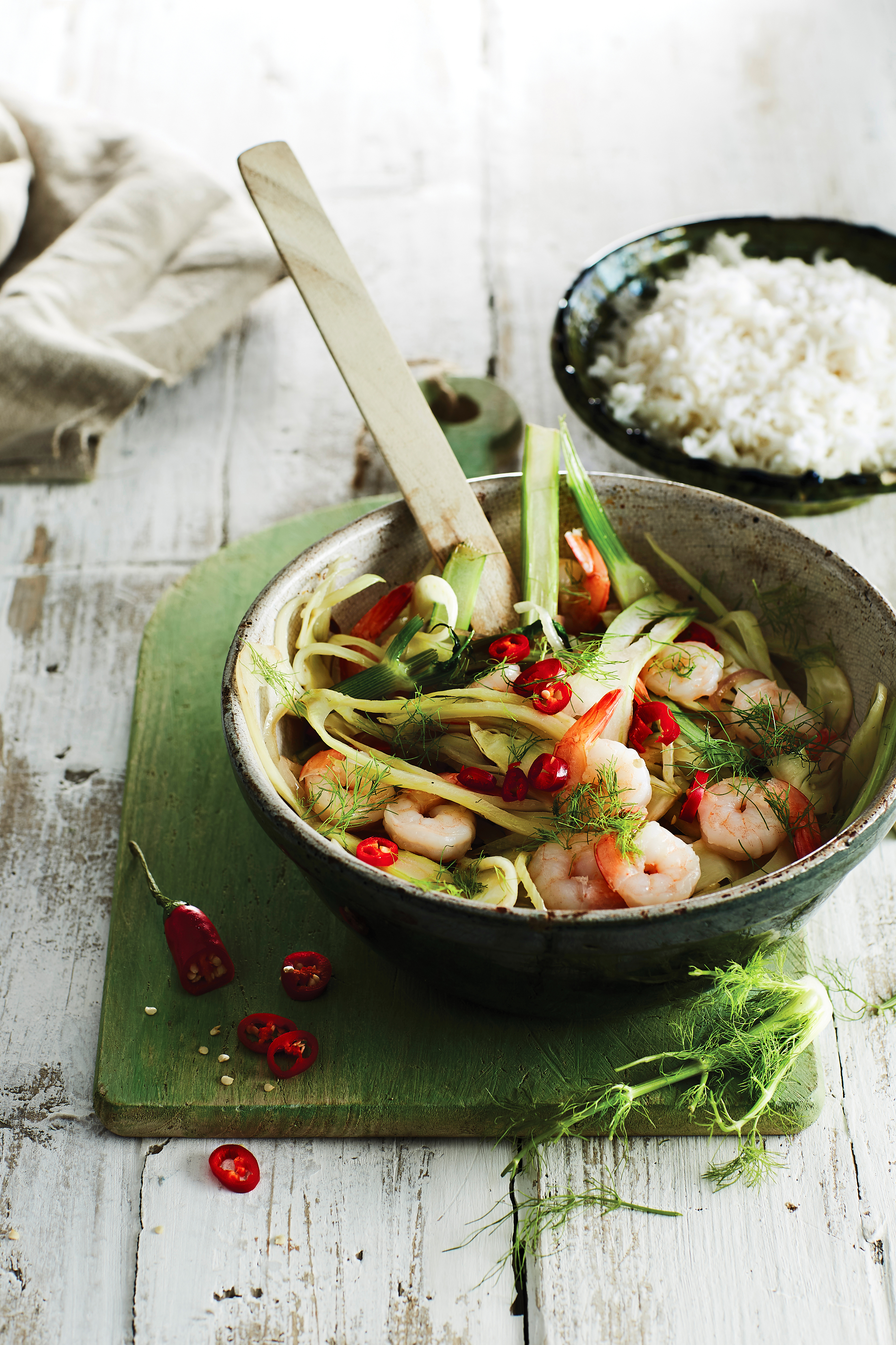 Geroerbakte venkel met garnalen