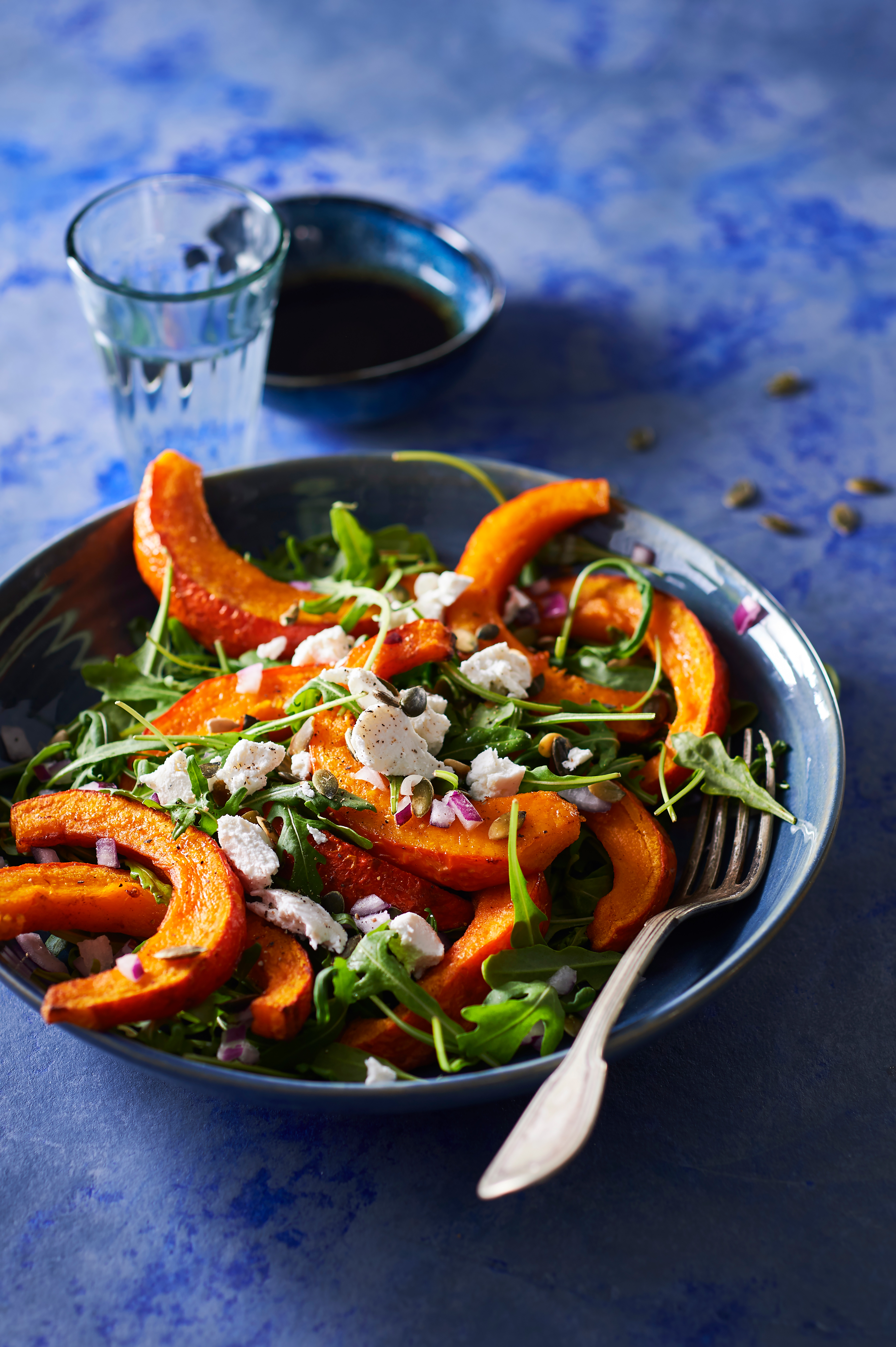 Salade met geroosterde pompoen en geitenkaas