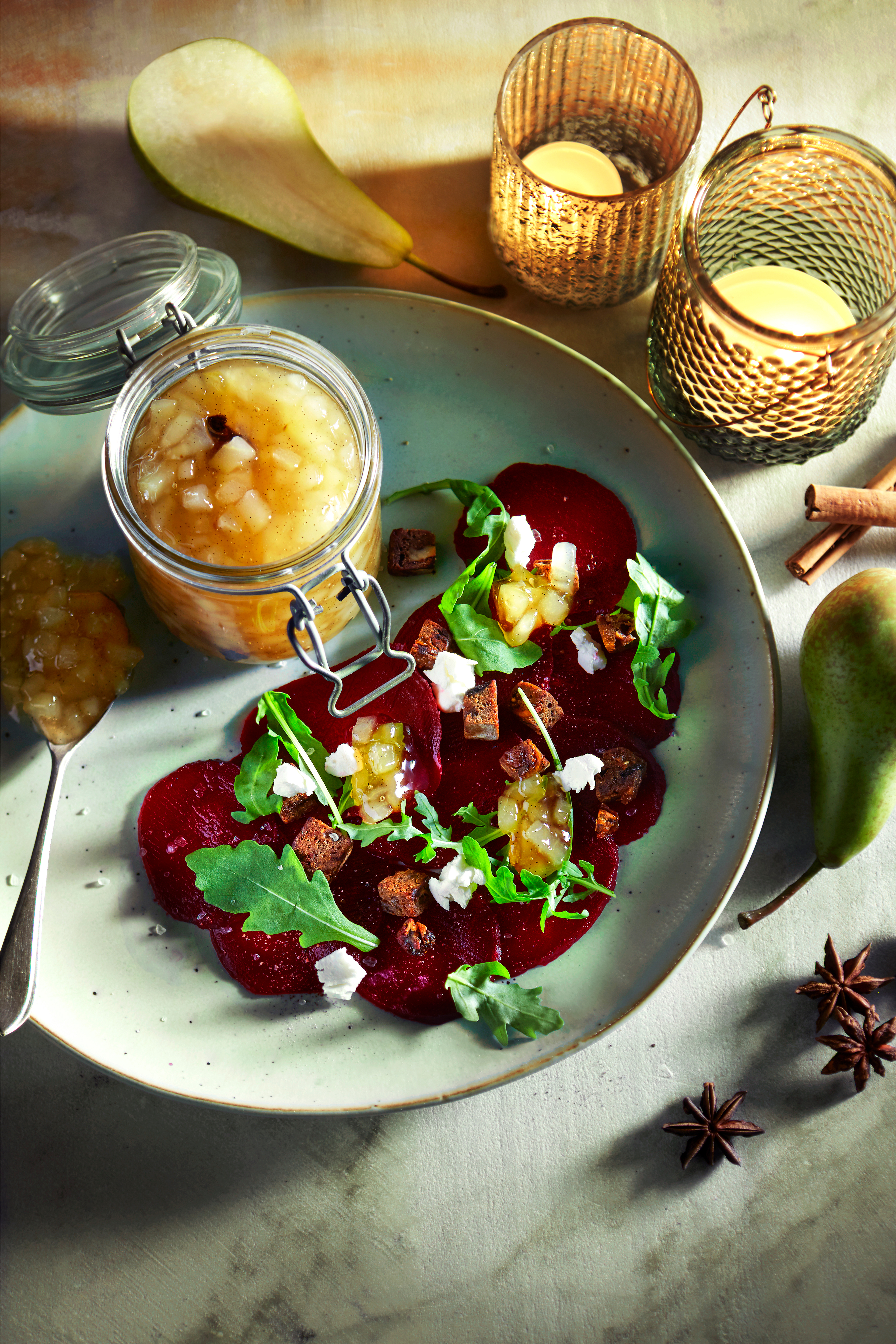 Kerstjam met peer, vanille, kaneel en anijs