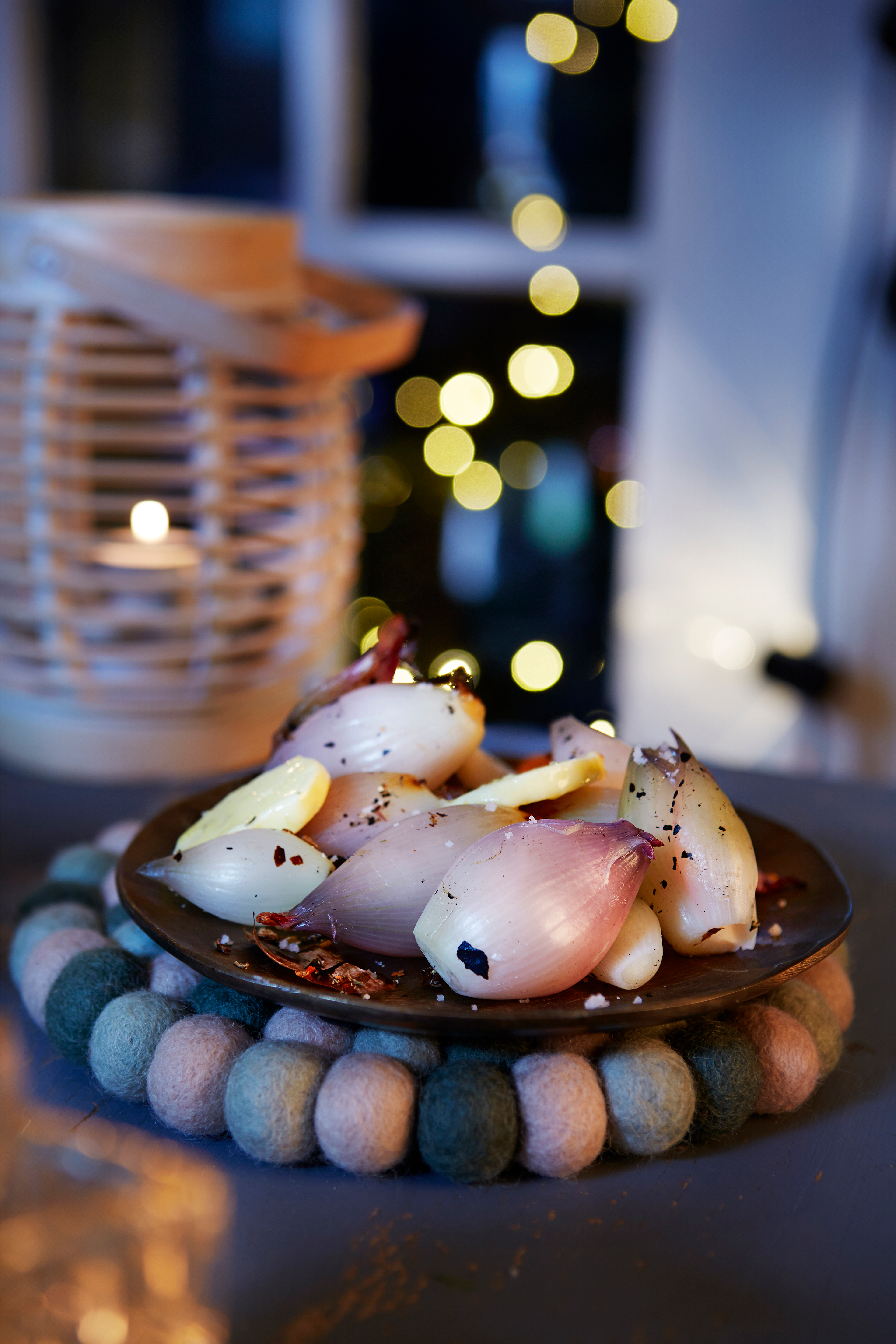 Gepofte sjalotjes met knoflookboter