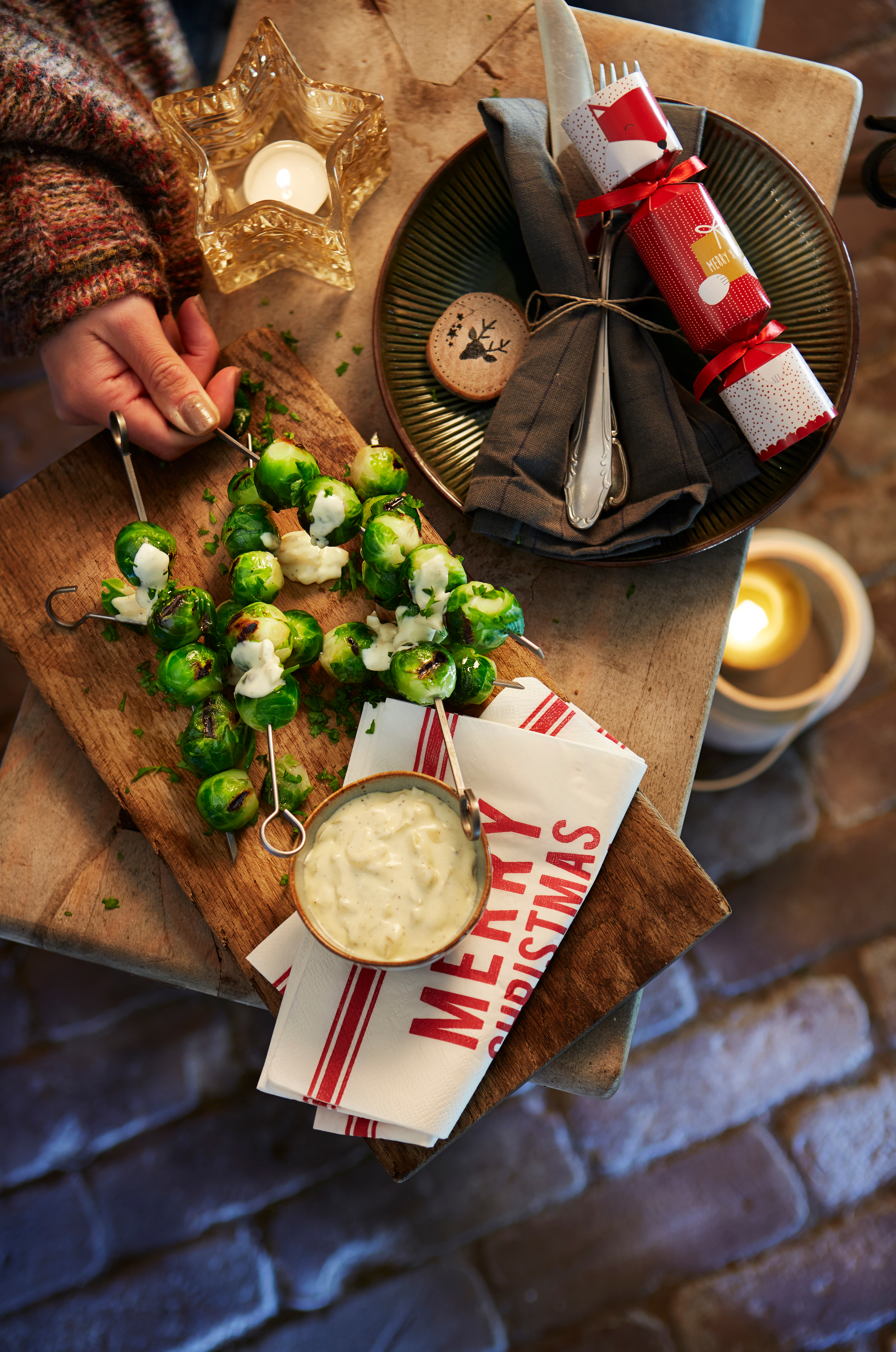 Spruitenspiesjes met peper-roomsaus