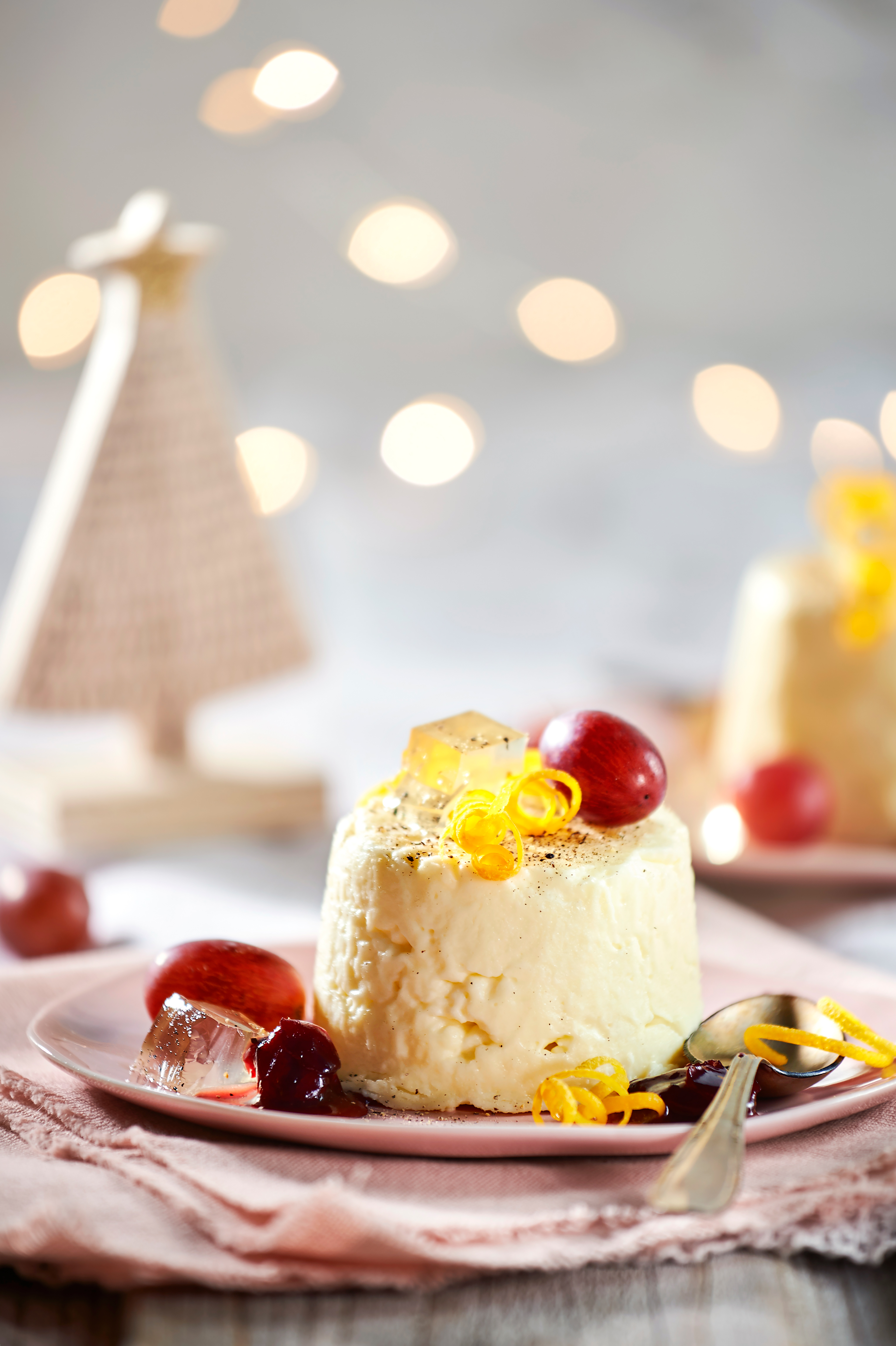 Mousse van brie met cranberry-portsaus