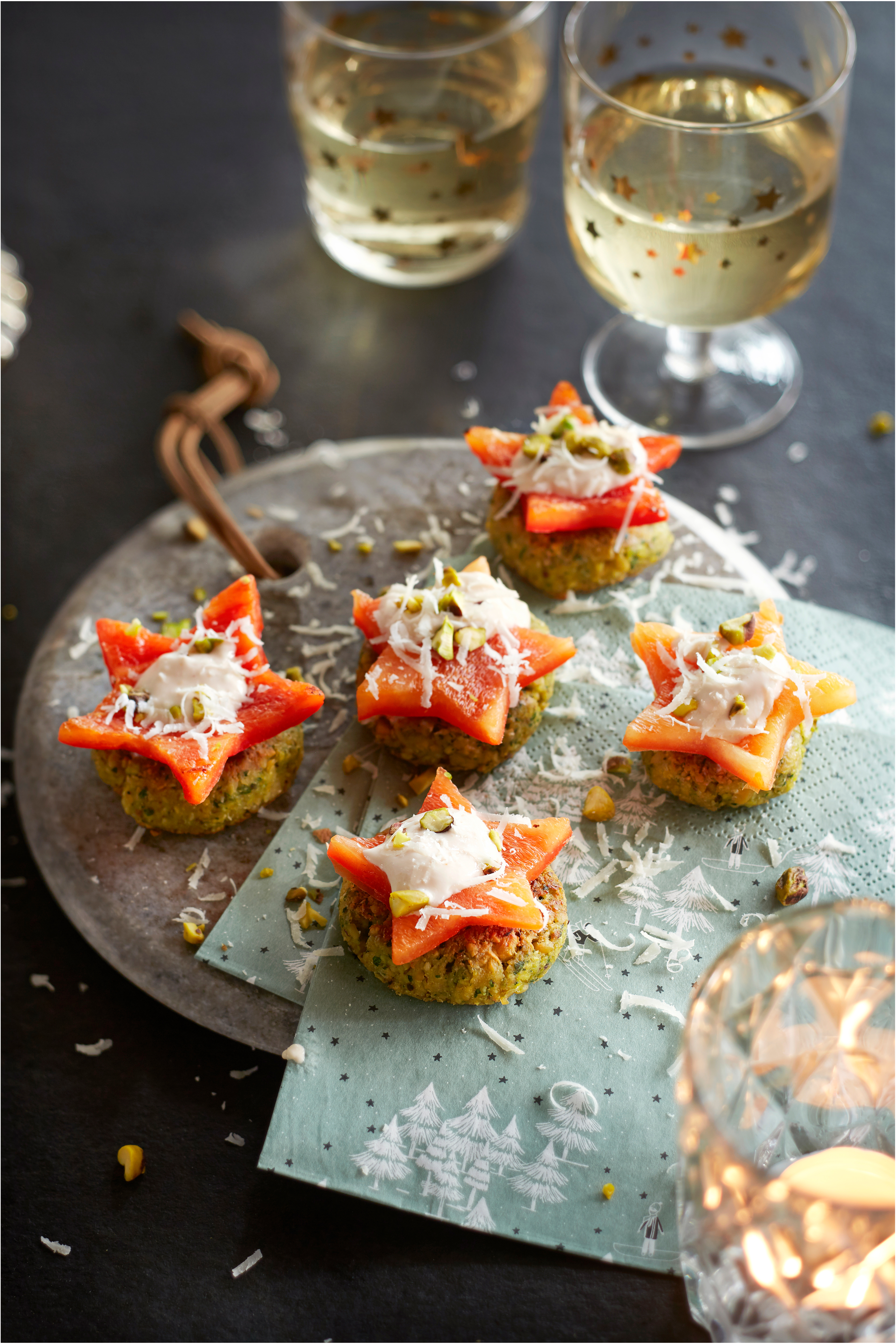 Pistacheburgers met kaasdip