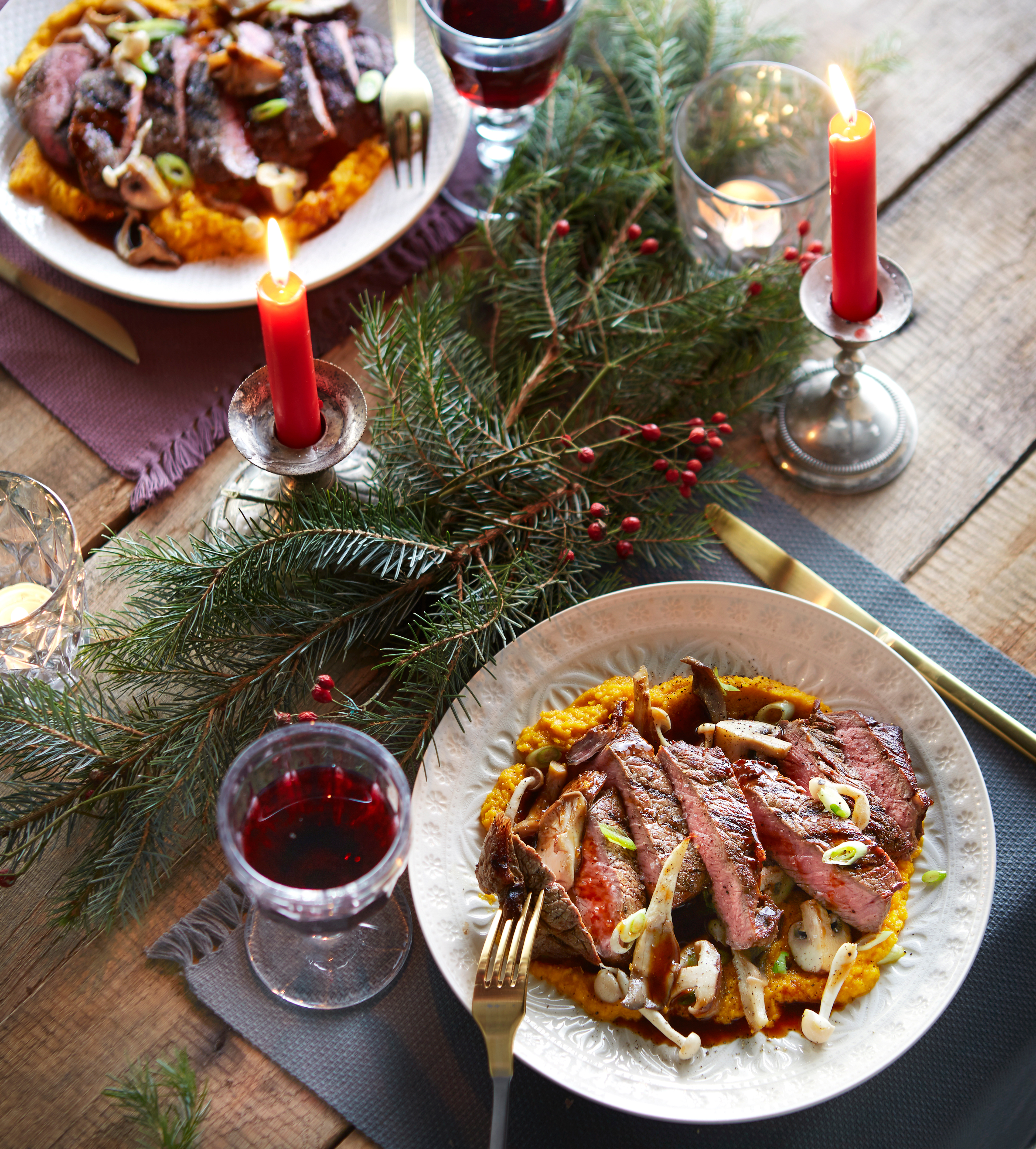 Gegrilde entrecote met wortelpuree en paddenstoelenjus