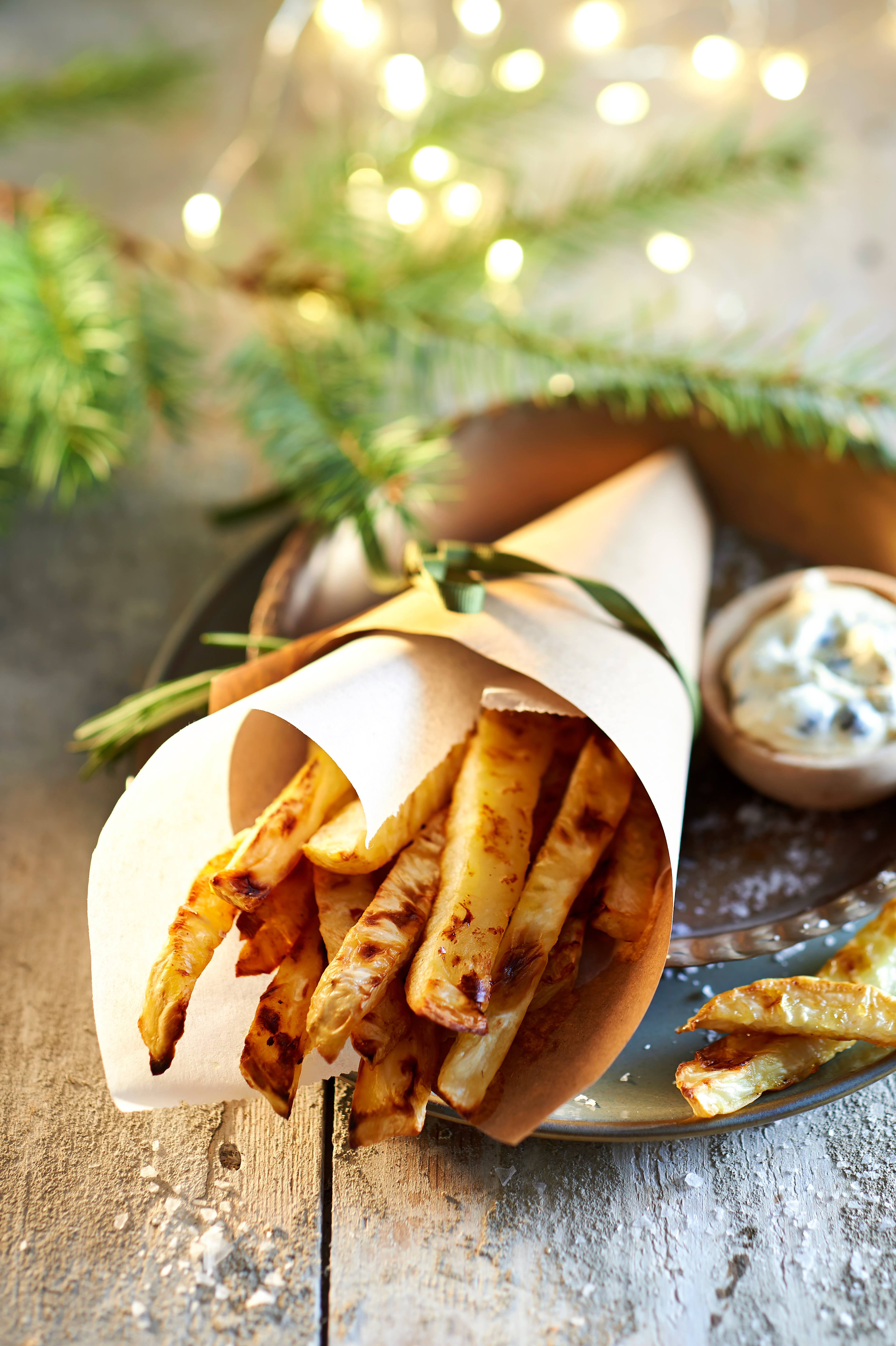 Ovenfrieten van knolselderij met kappertjesmayonaise