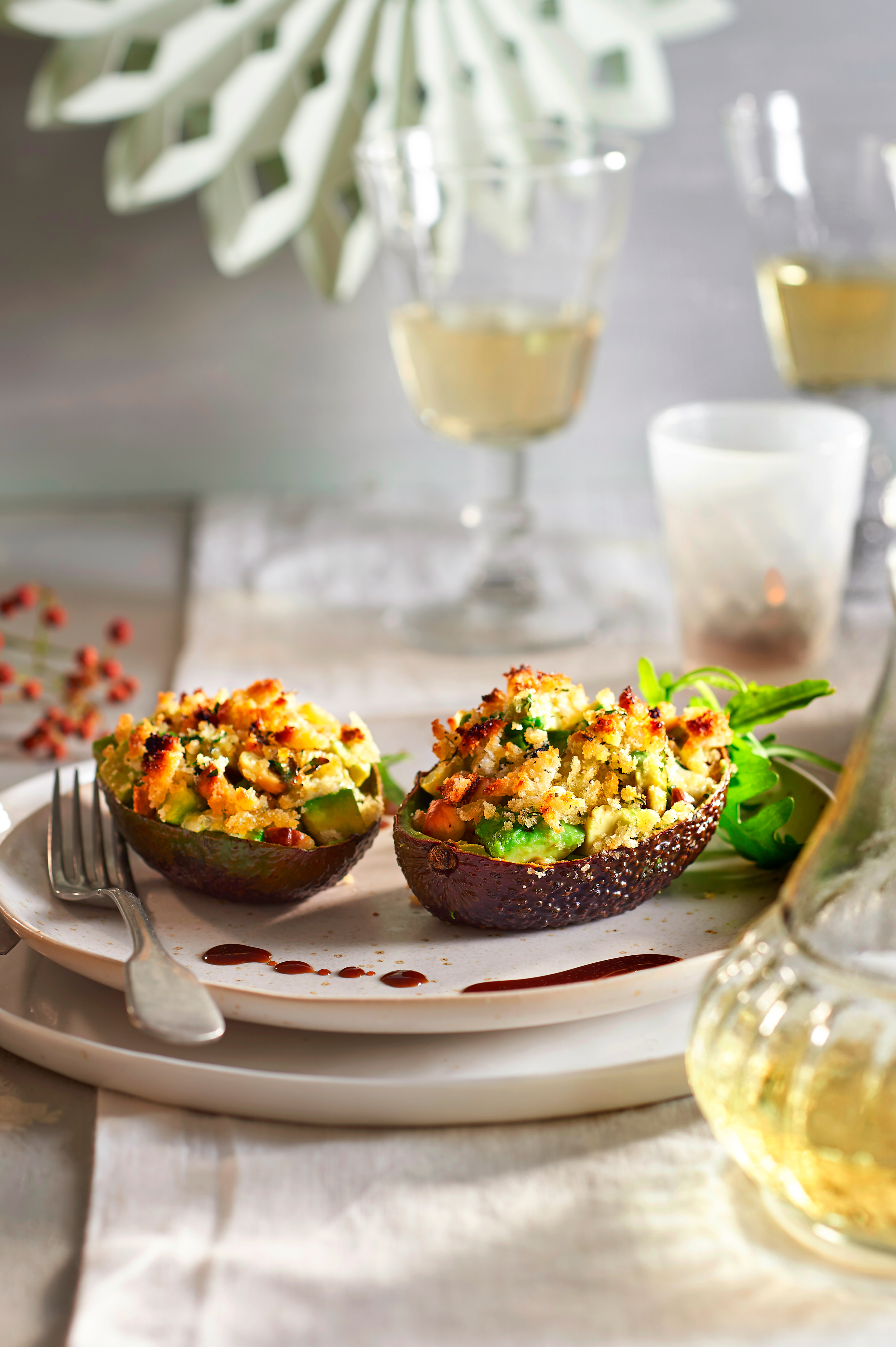 Gegratineerde avocado met blauwe kaas