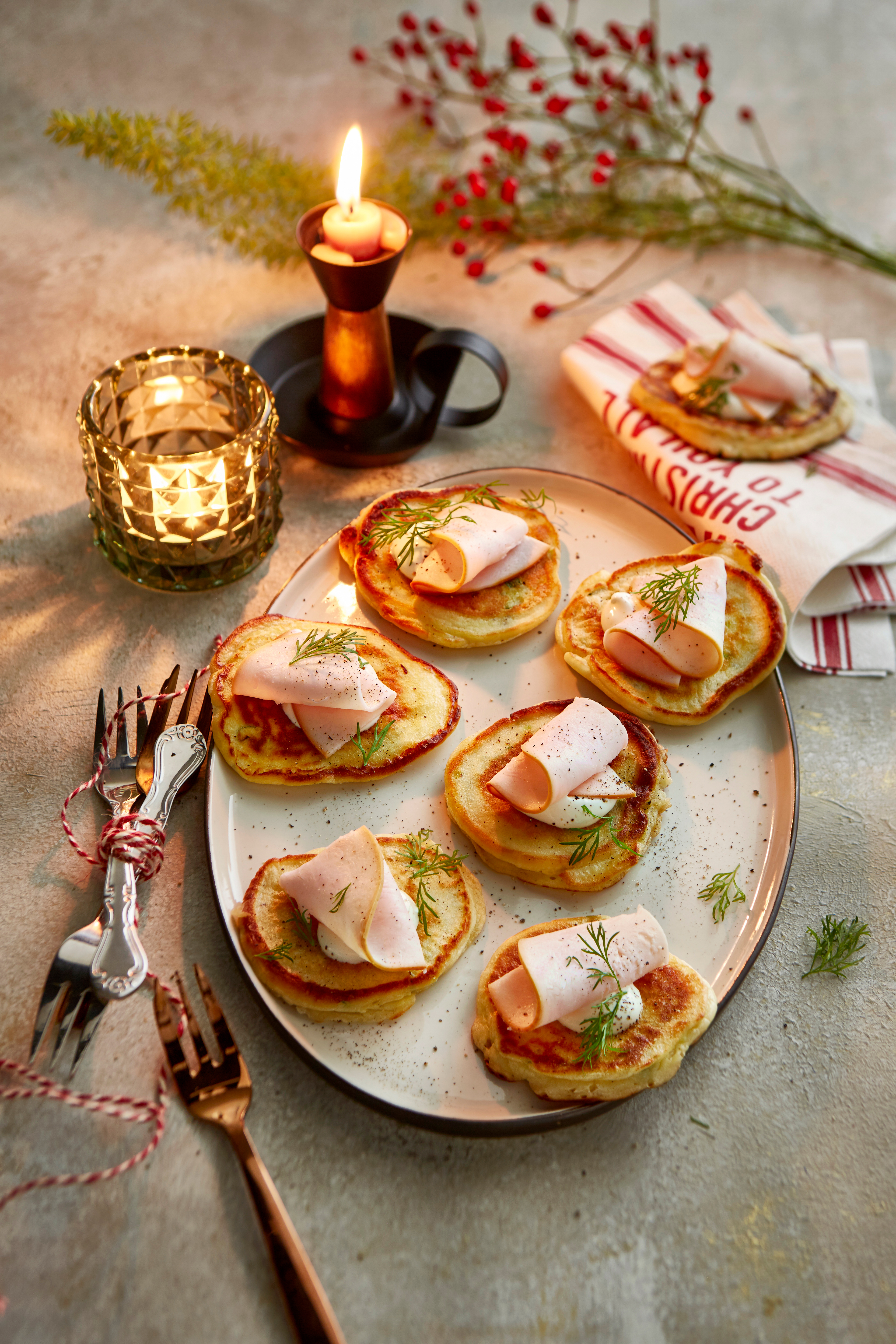 Aardappelkoekjes met gerookte kipfilet