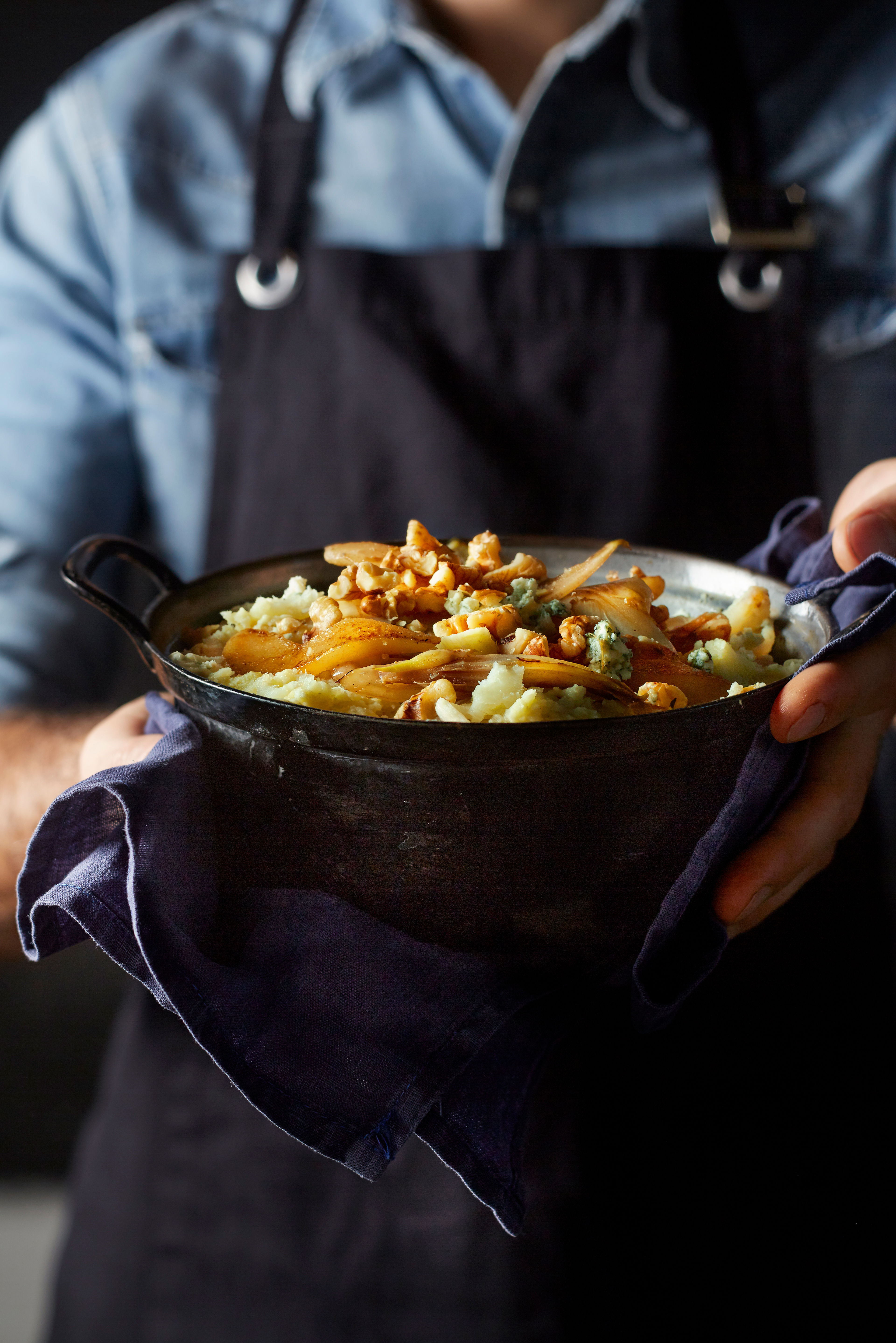 Pastinaakstamppot met peer, witlof en blauwe kaas