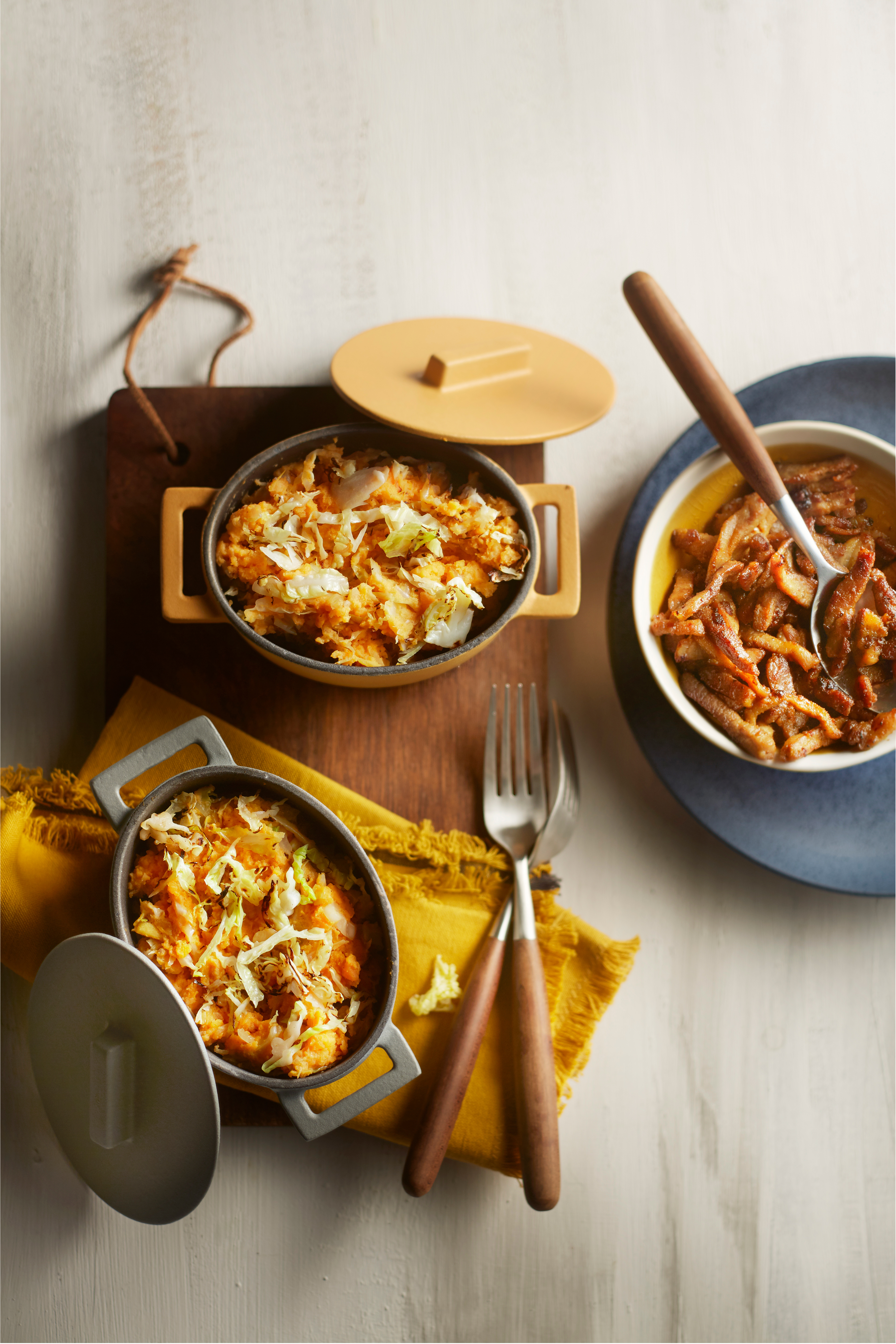 Zoete-aardappelstamppot met spitskool en shoarma