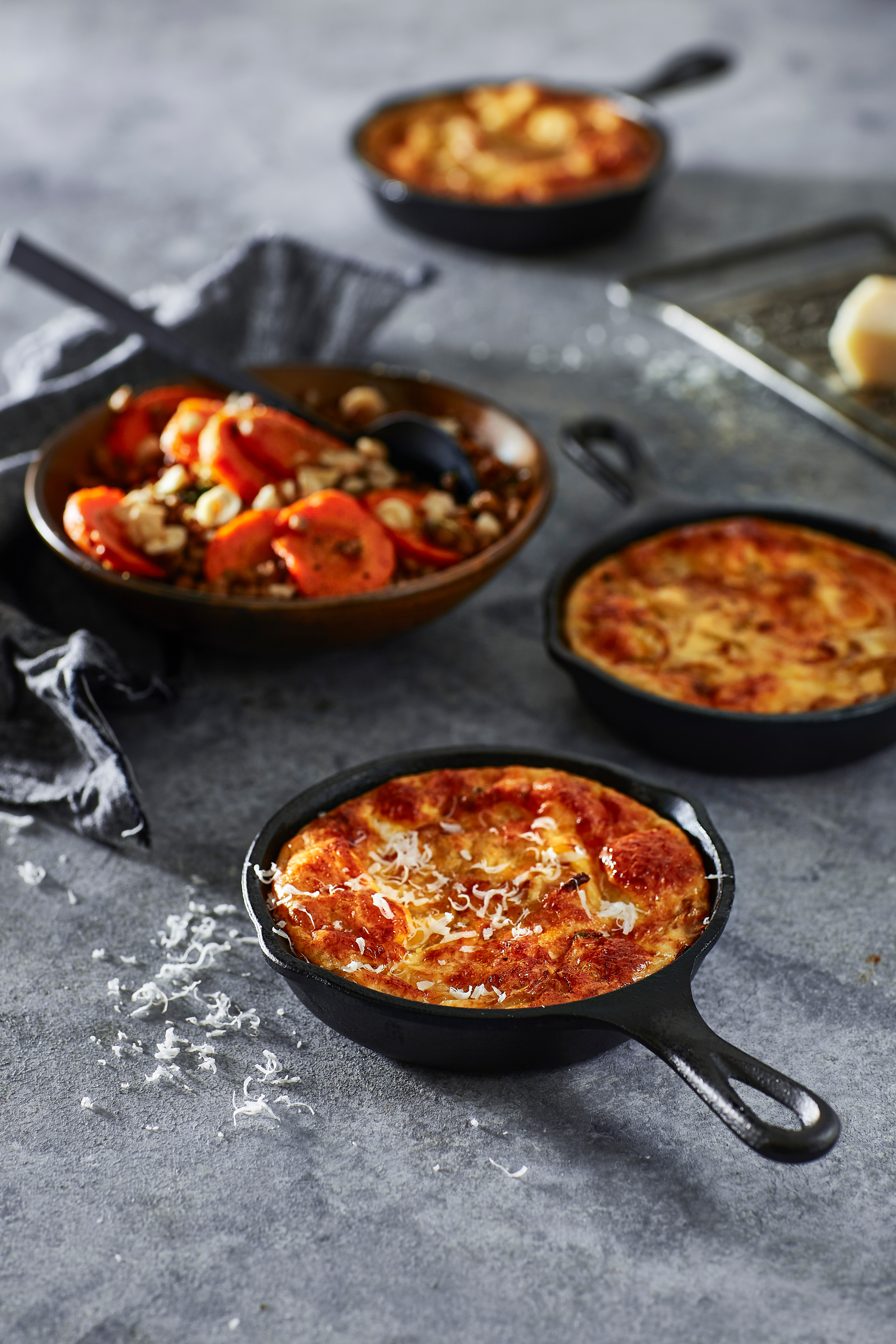 Pompoenfrittata met linzensalade