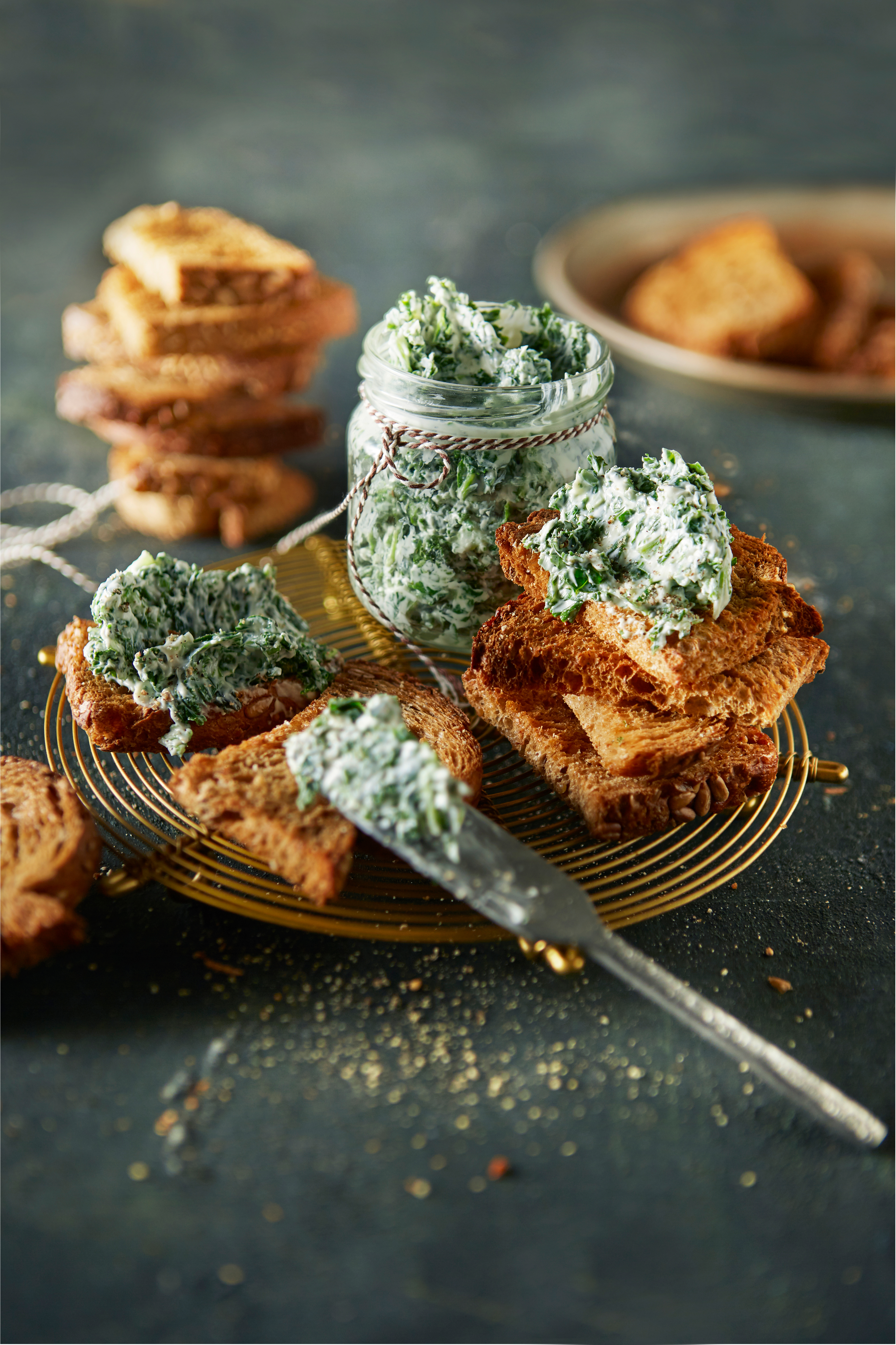 Kruidige boerenkooldip