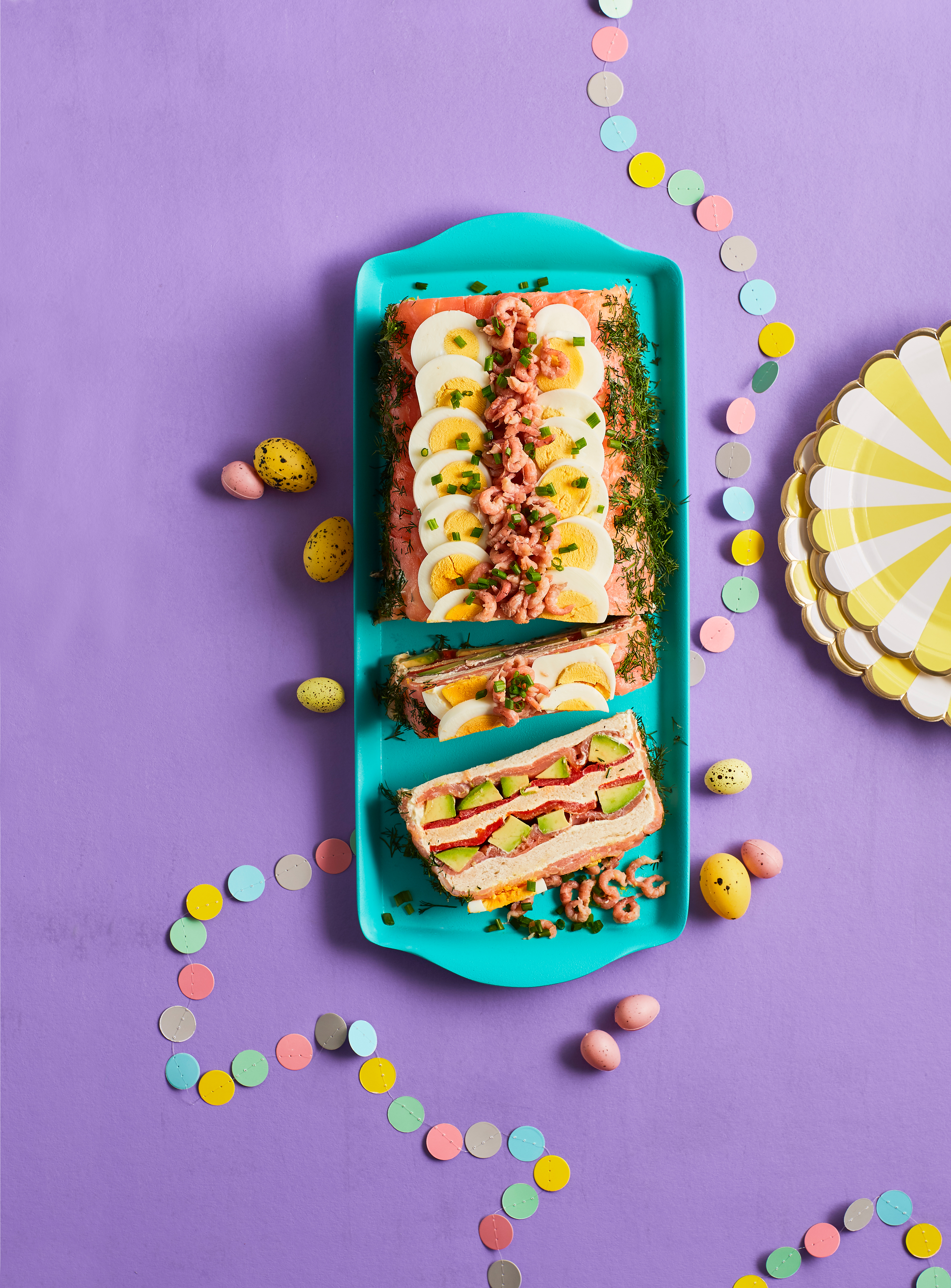 Zalmterrine met avocado en garnalen