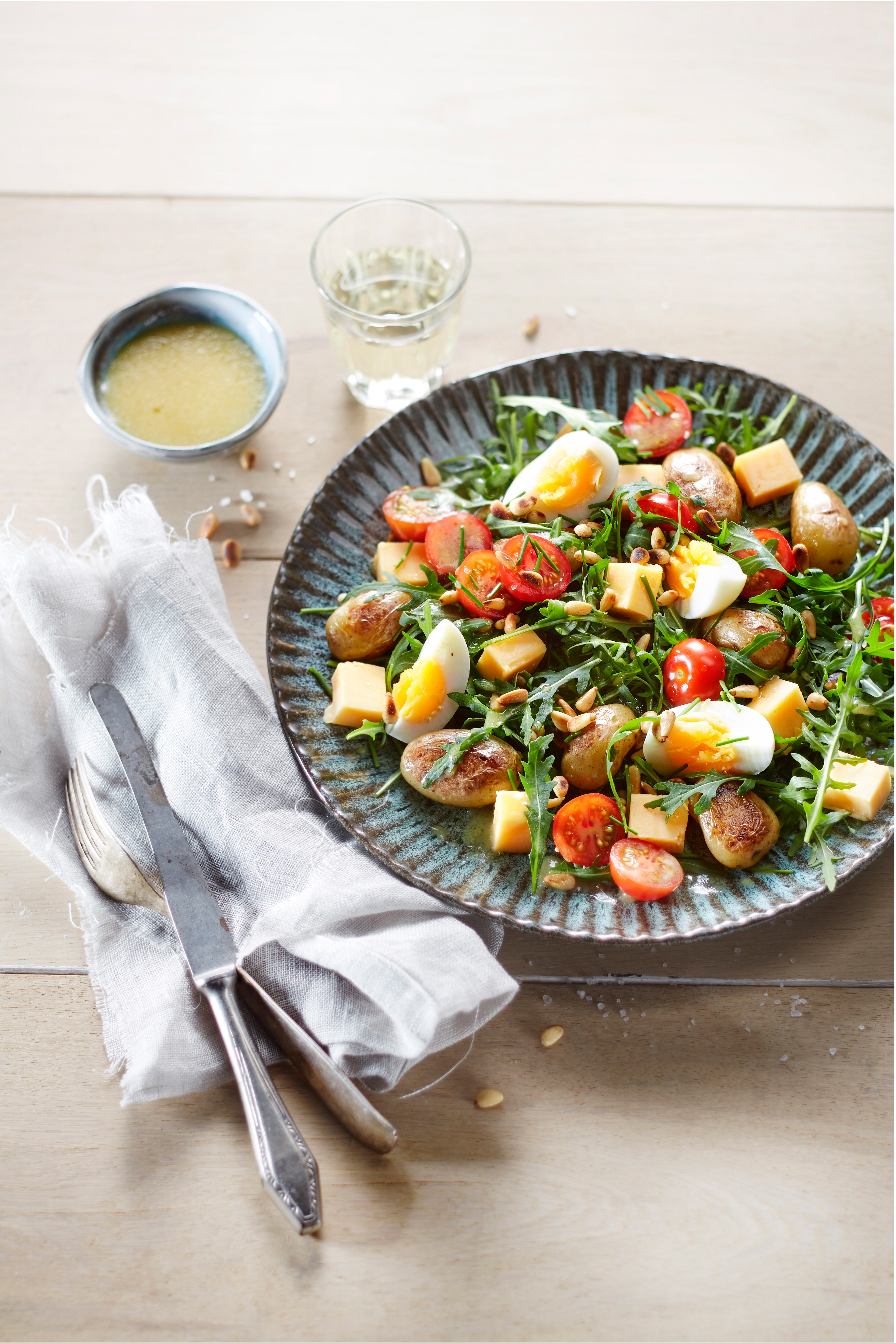 Krieltjes met rucolasalade en oude kaas