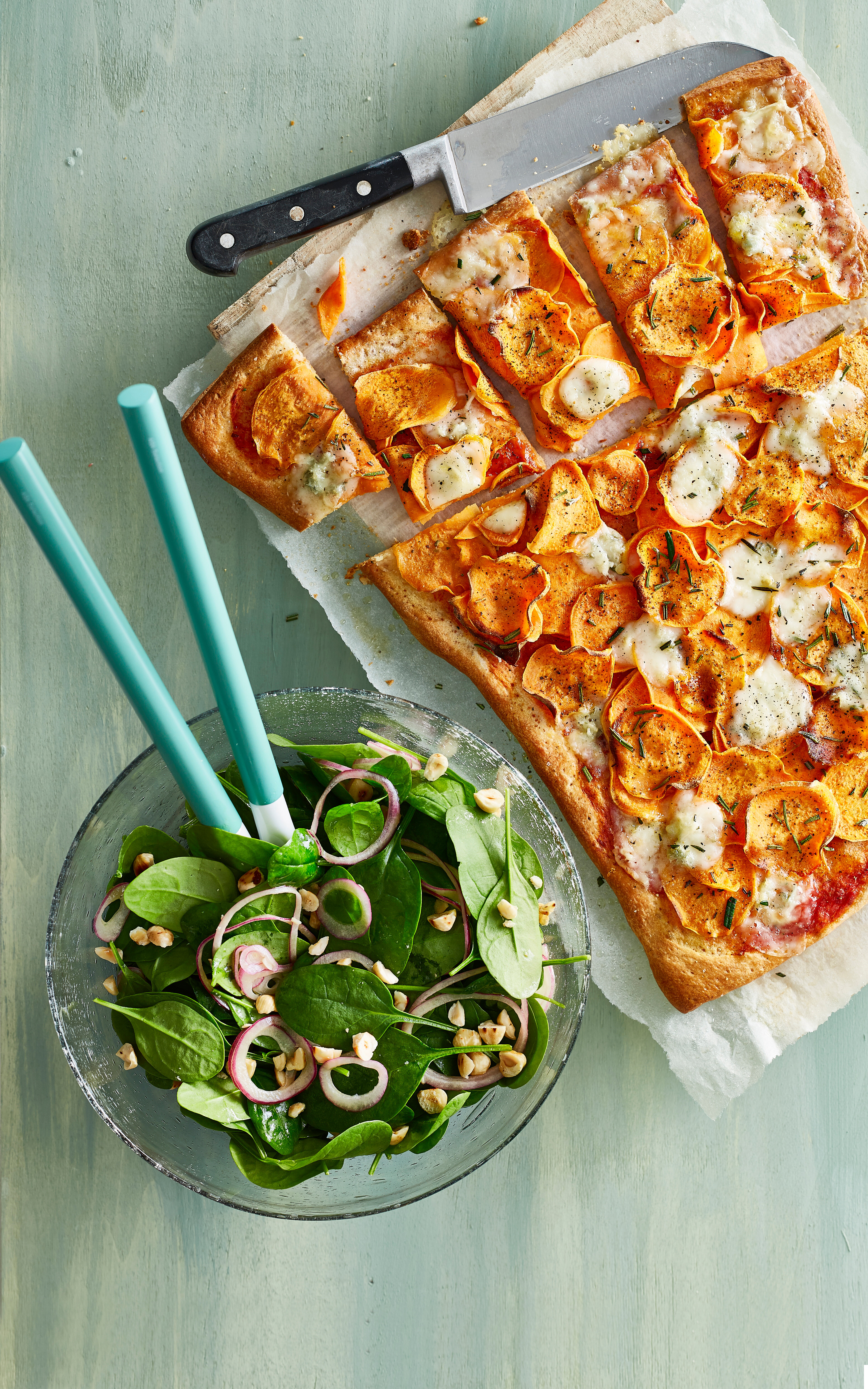 Pizza met zoete aardappel en gorgonzola