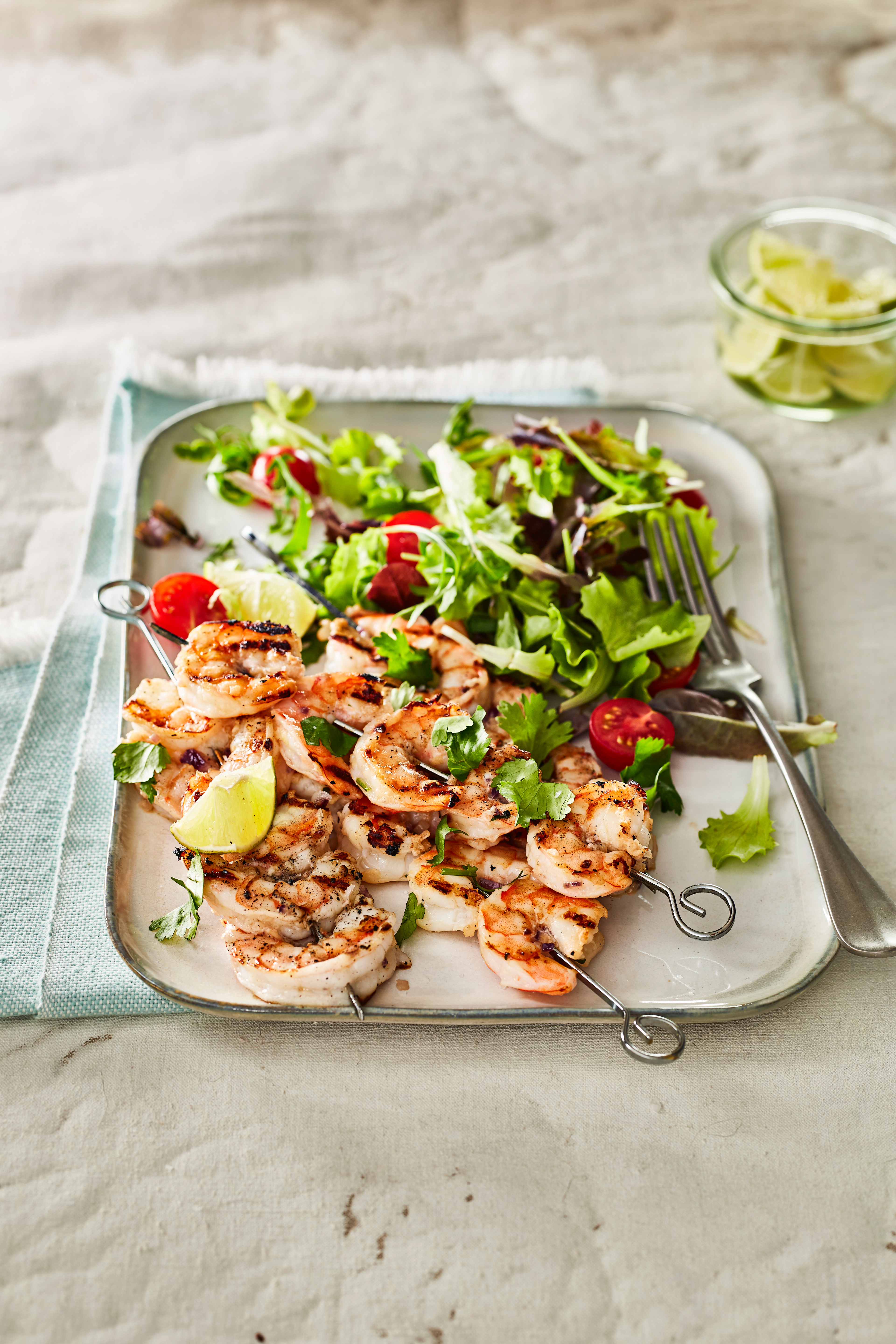 Garnalenspiesen met limoen en koriander