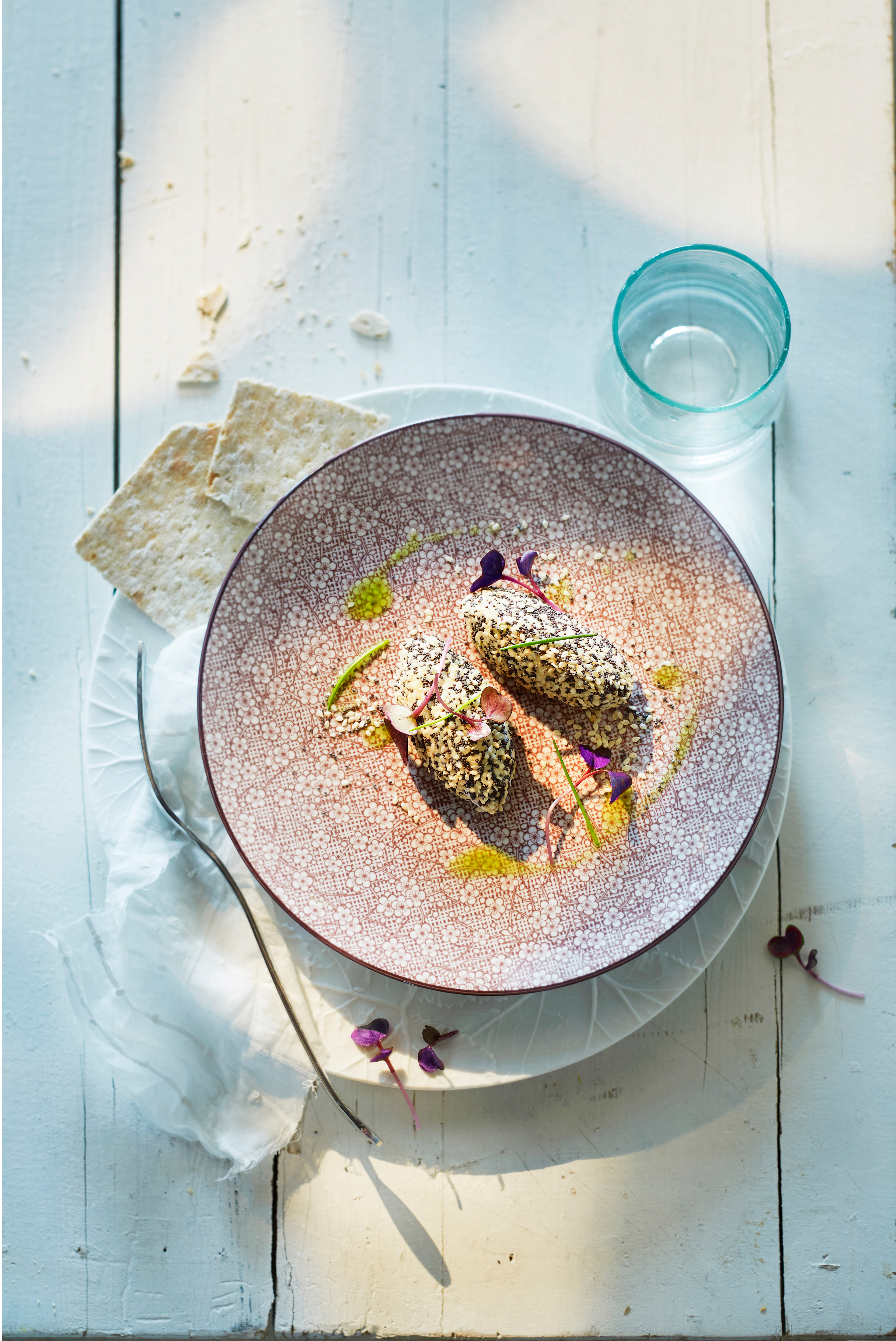 Geitenricotta met maanzaad en sesam