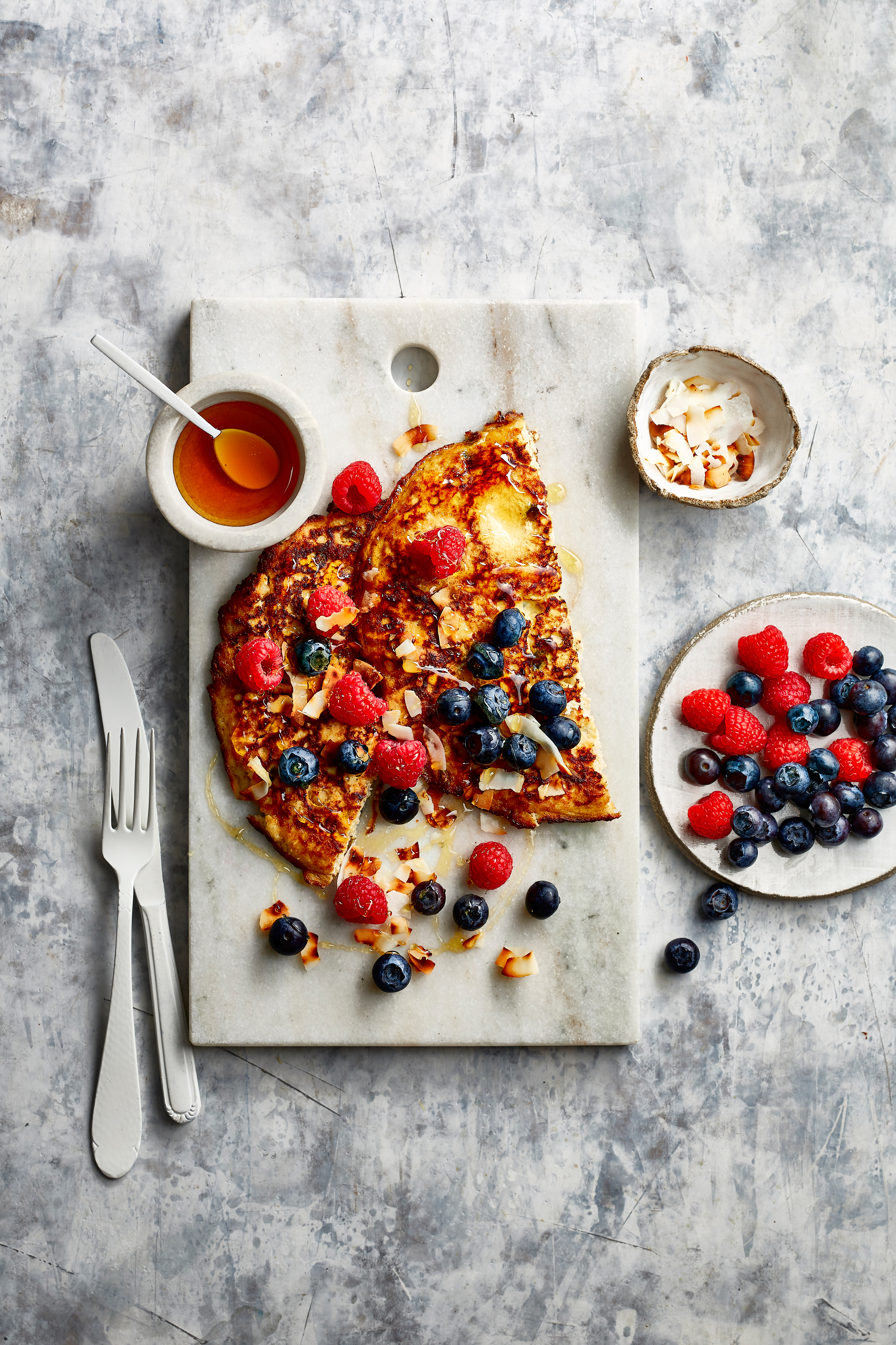 Ontbijtomelet met tofu, noten en honing