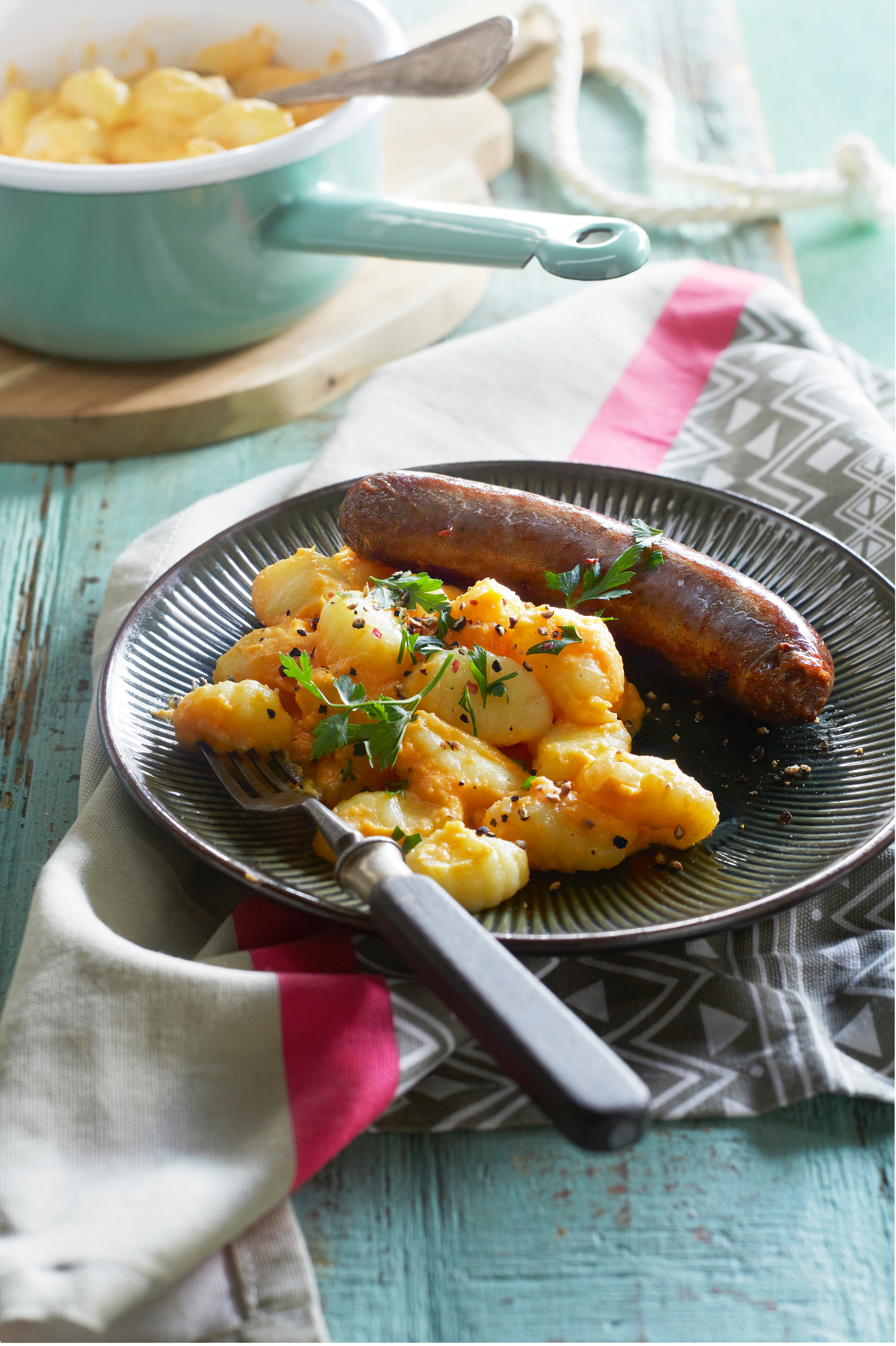 Romige gnocchi met zoete aardappel en saucijsjes