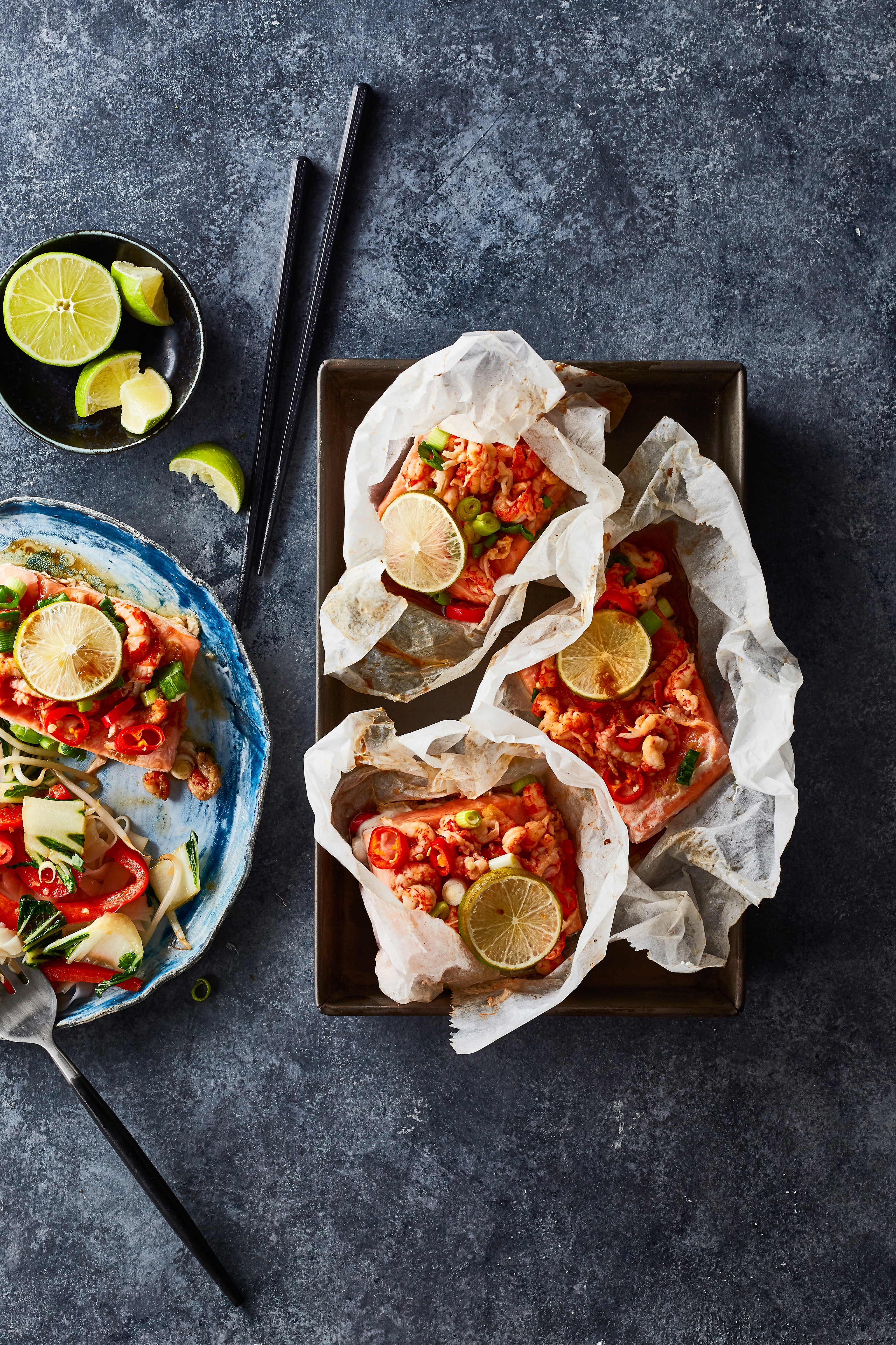 Thaise zalmpakketjes met rivierkreeftjes en paksoi