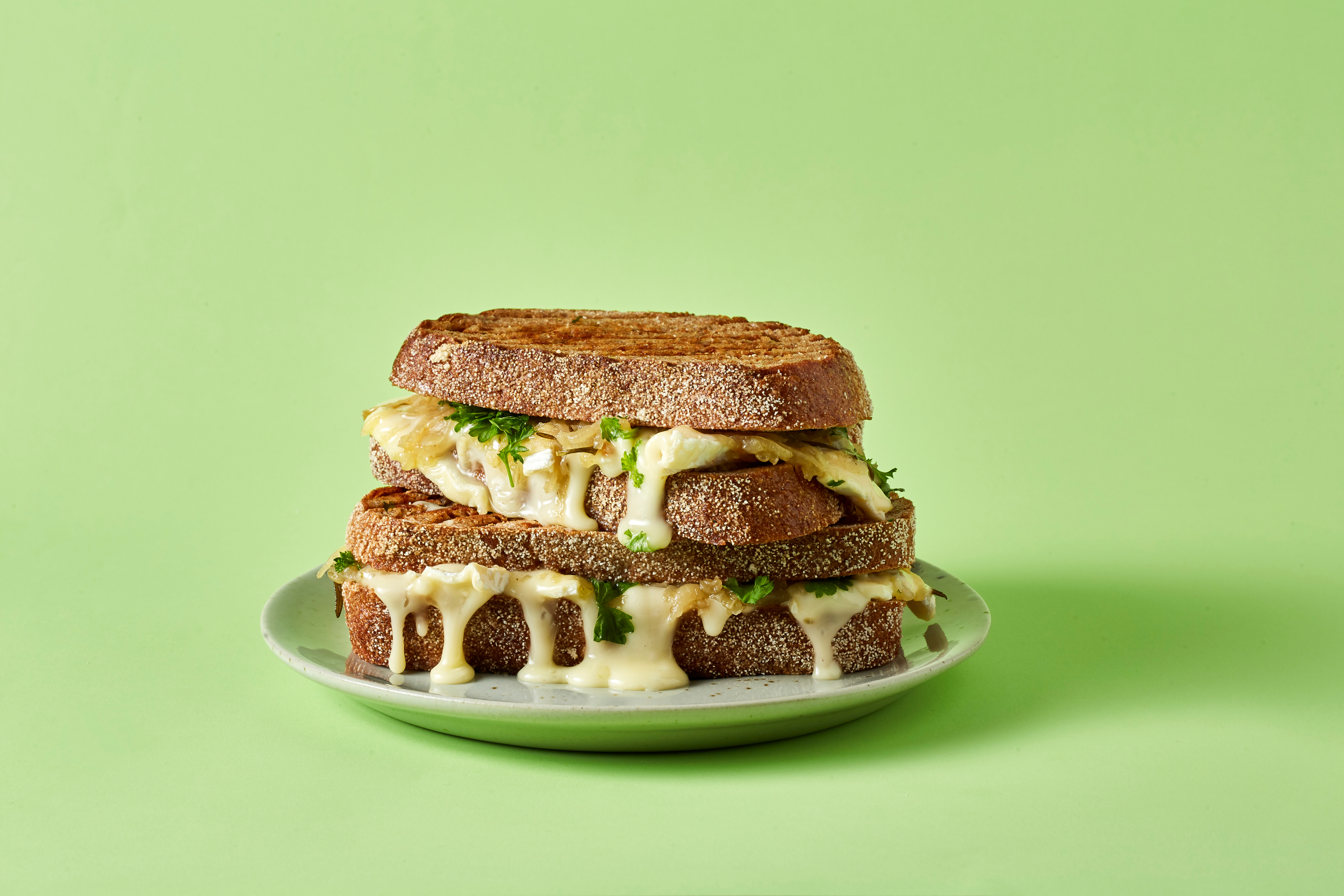 Uiensoep-tosti met brie