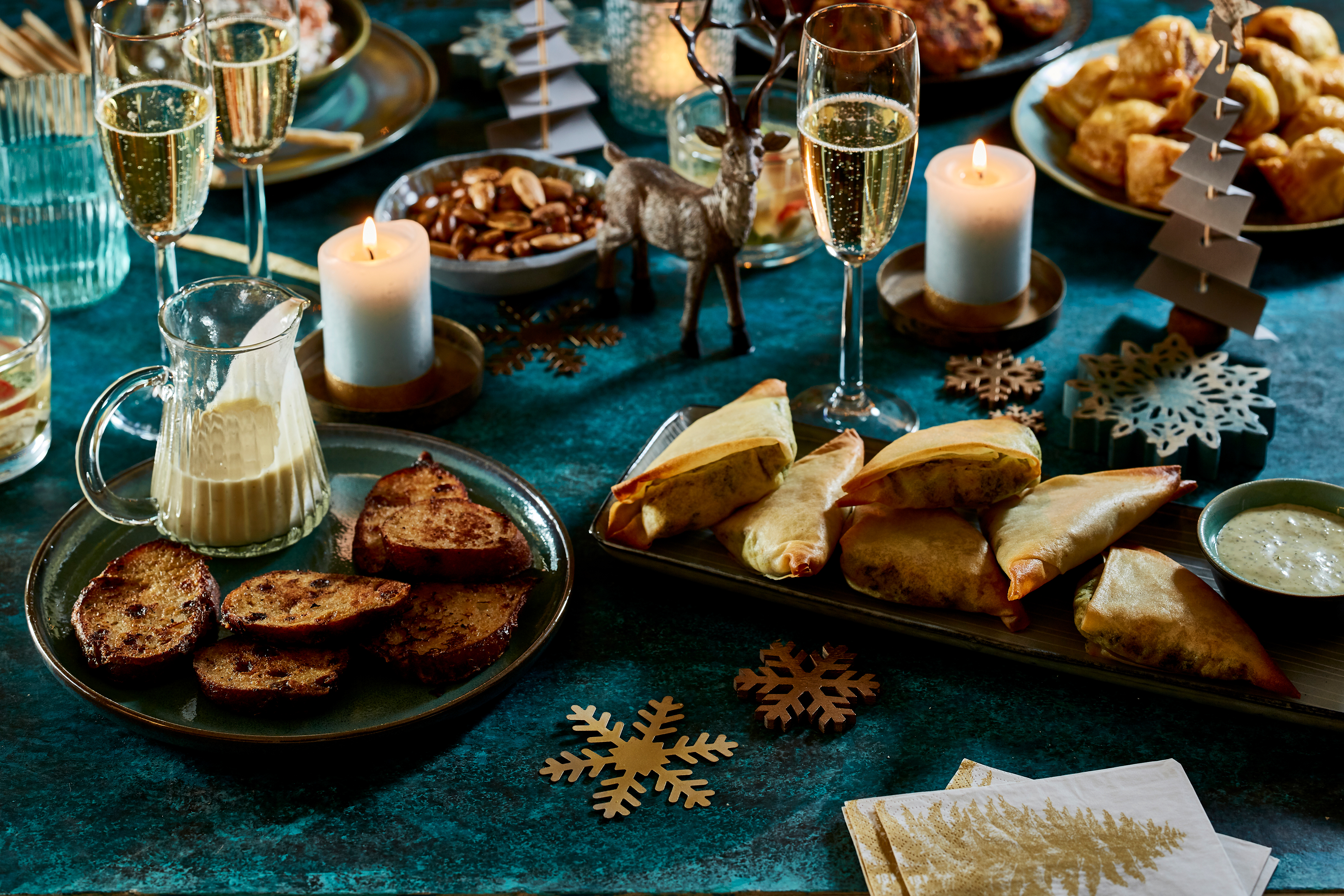 Boerenkoolsamosa's met koriandermayonaise