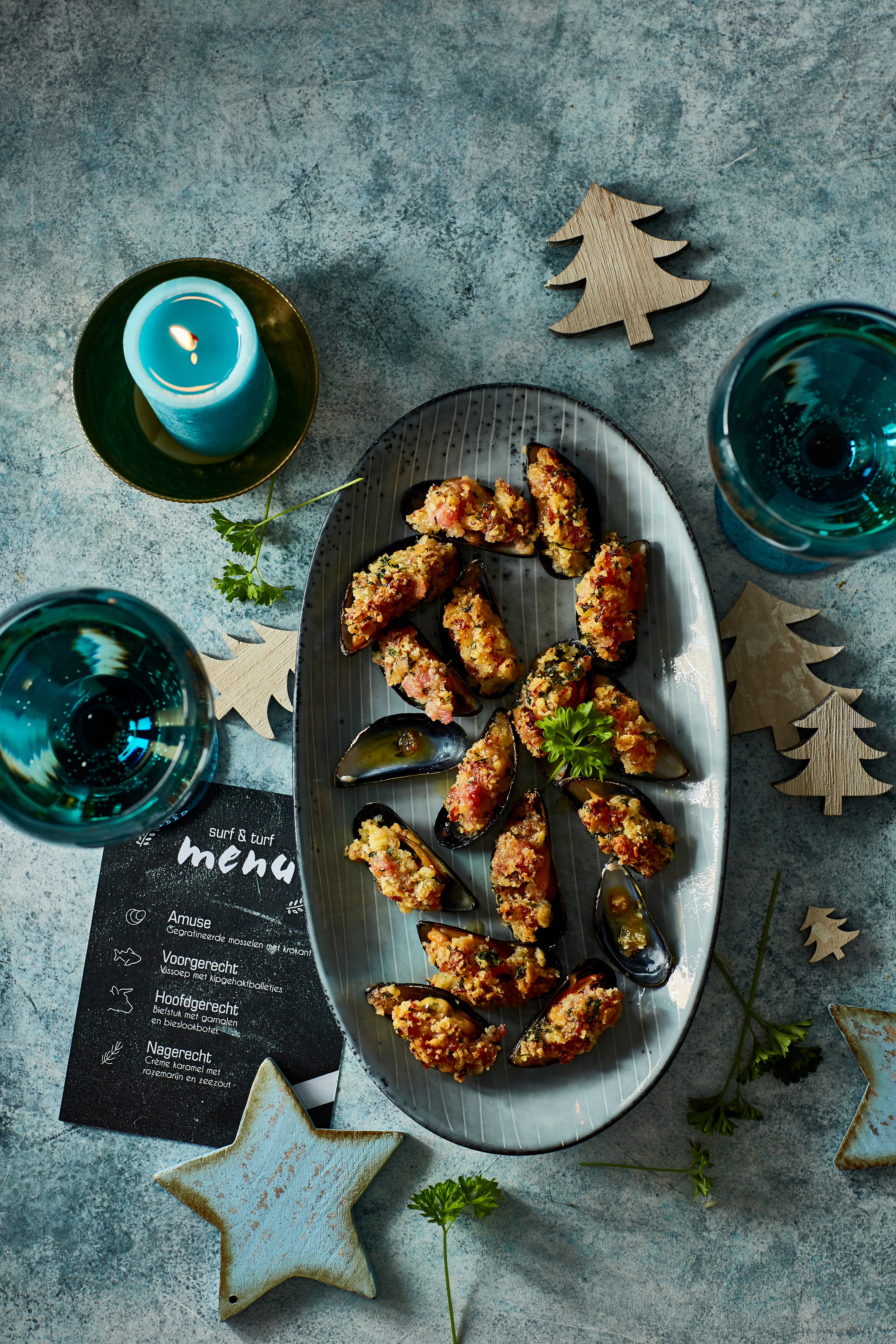 Gegratineerde mosselen met krokant spek