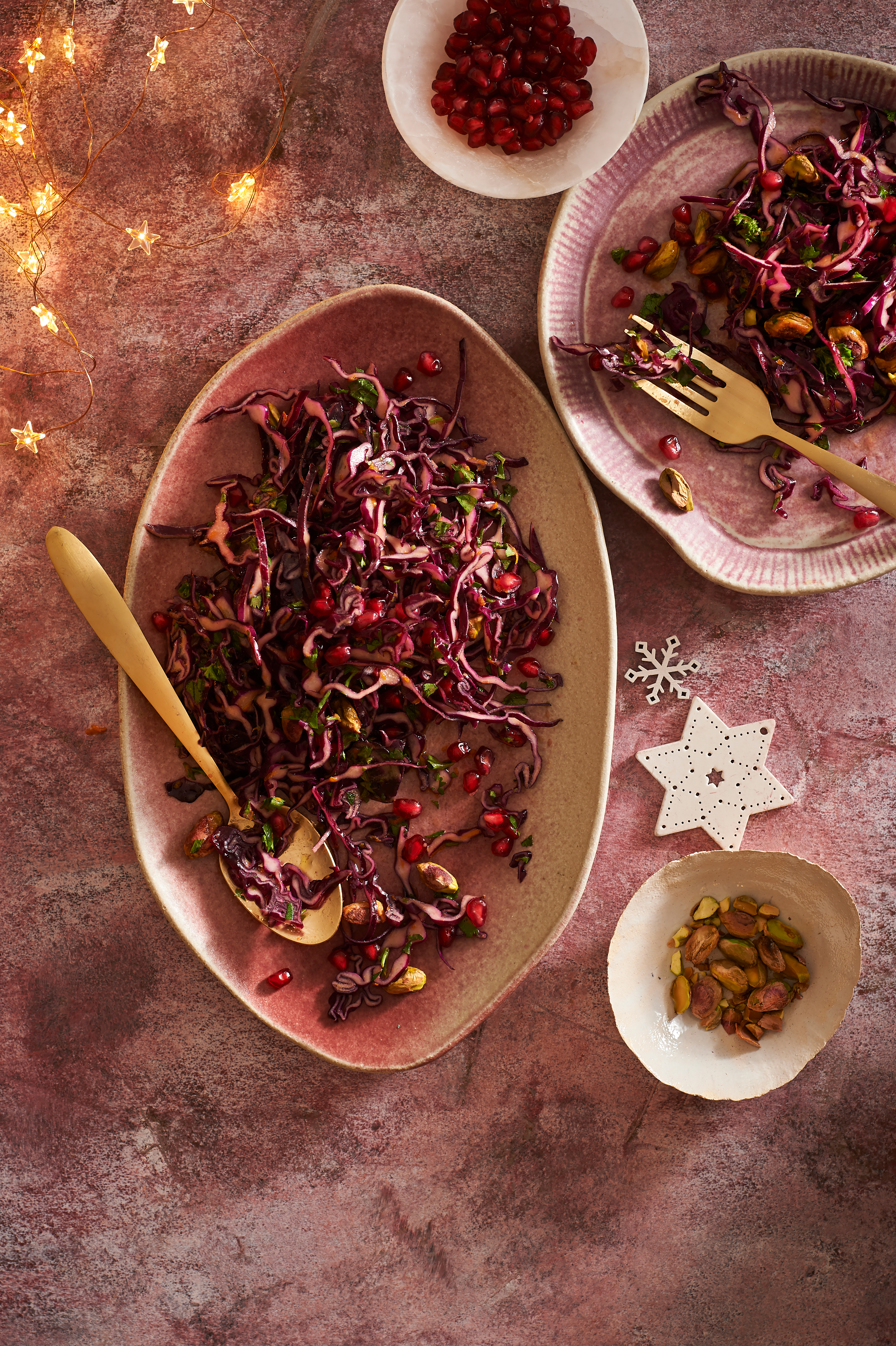 Rodekoolsalade met granaatappel