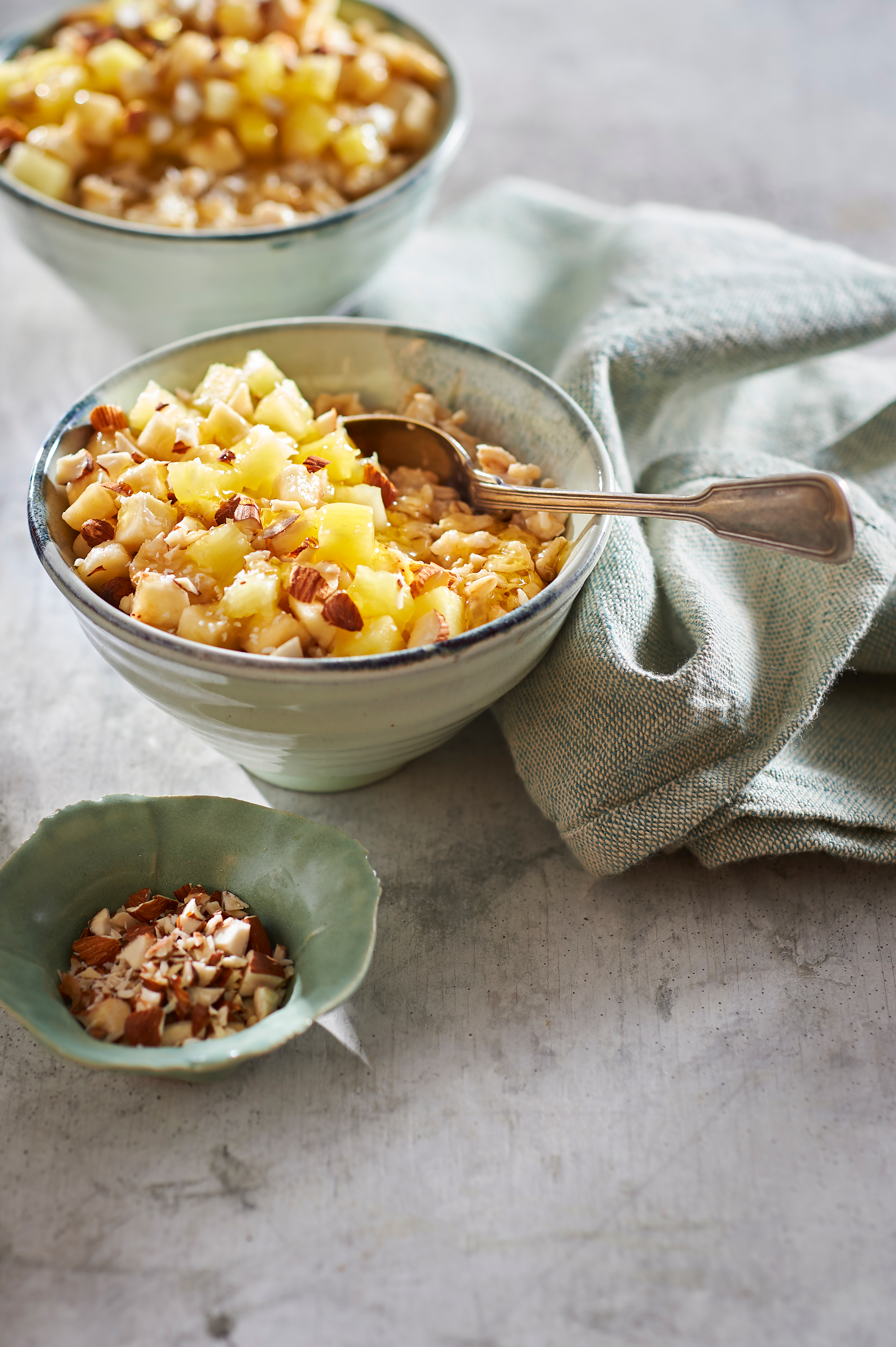 Tropical overnight oats